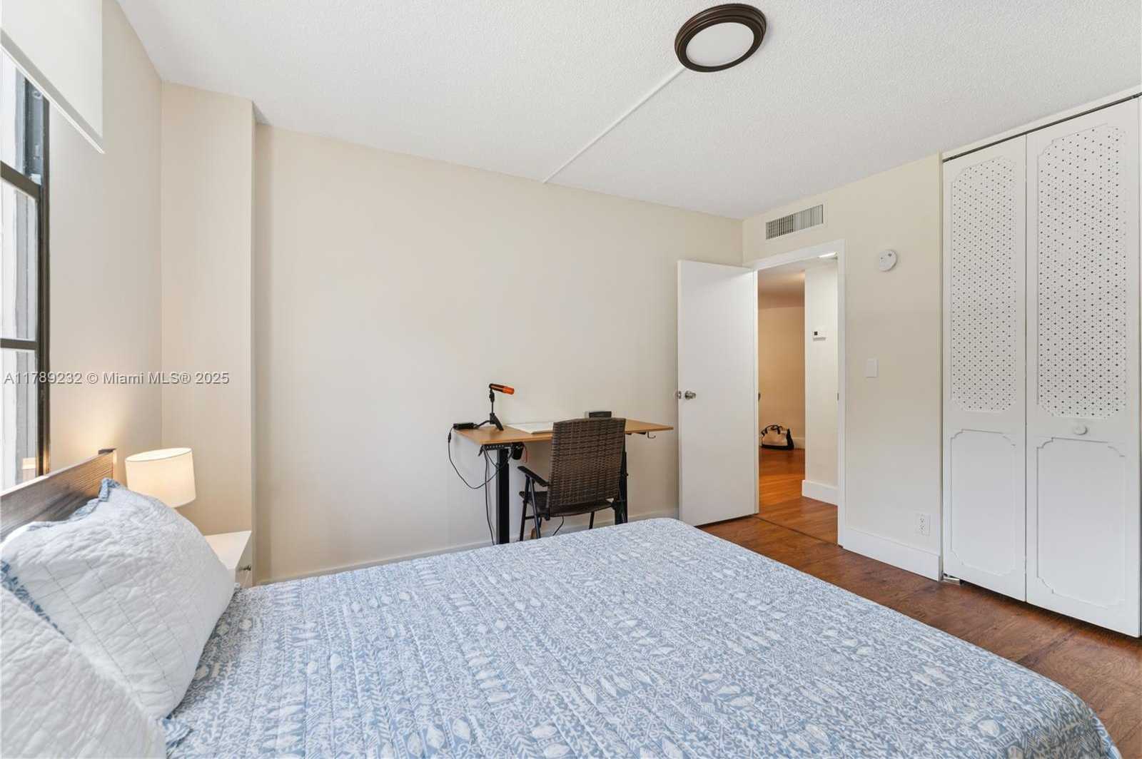 Small Image of 3101 NORTH COUNTRY CLUB DR #102, Aventura Number 10