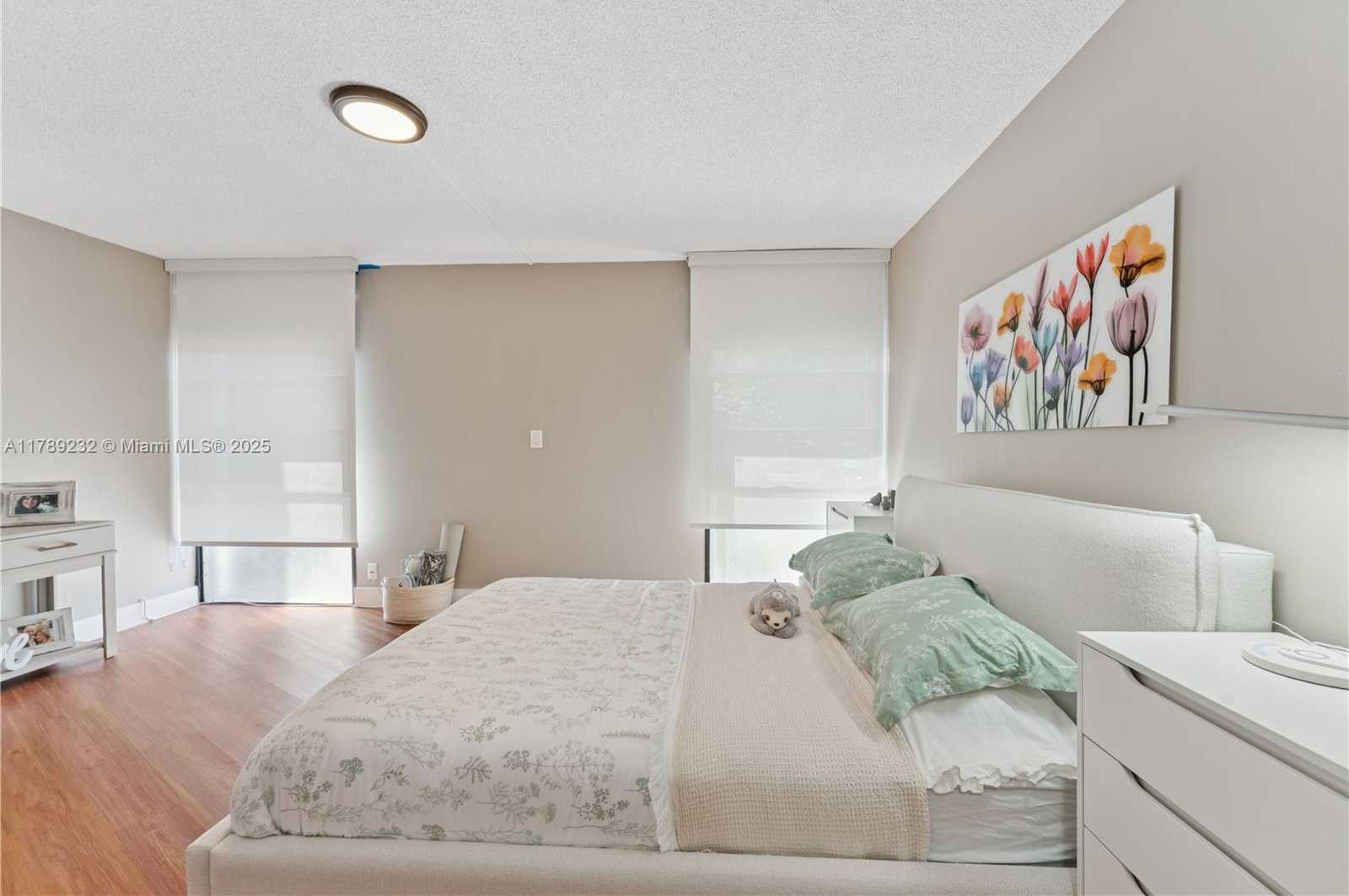 Small Image of 3101 NORTH COUNTRY CLUB DR #102, Aventura Number 14