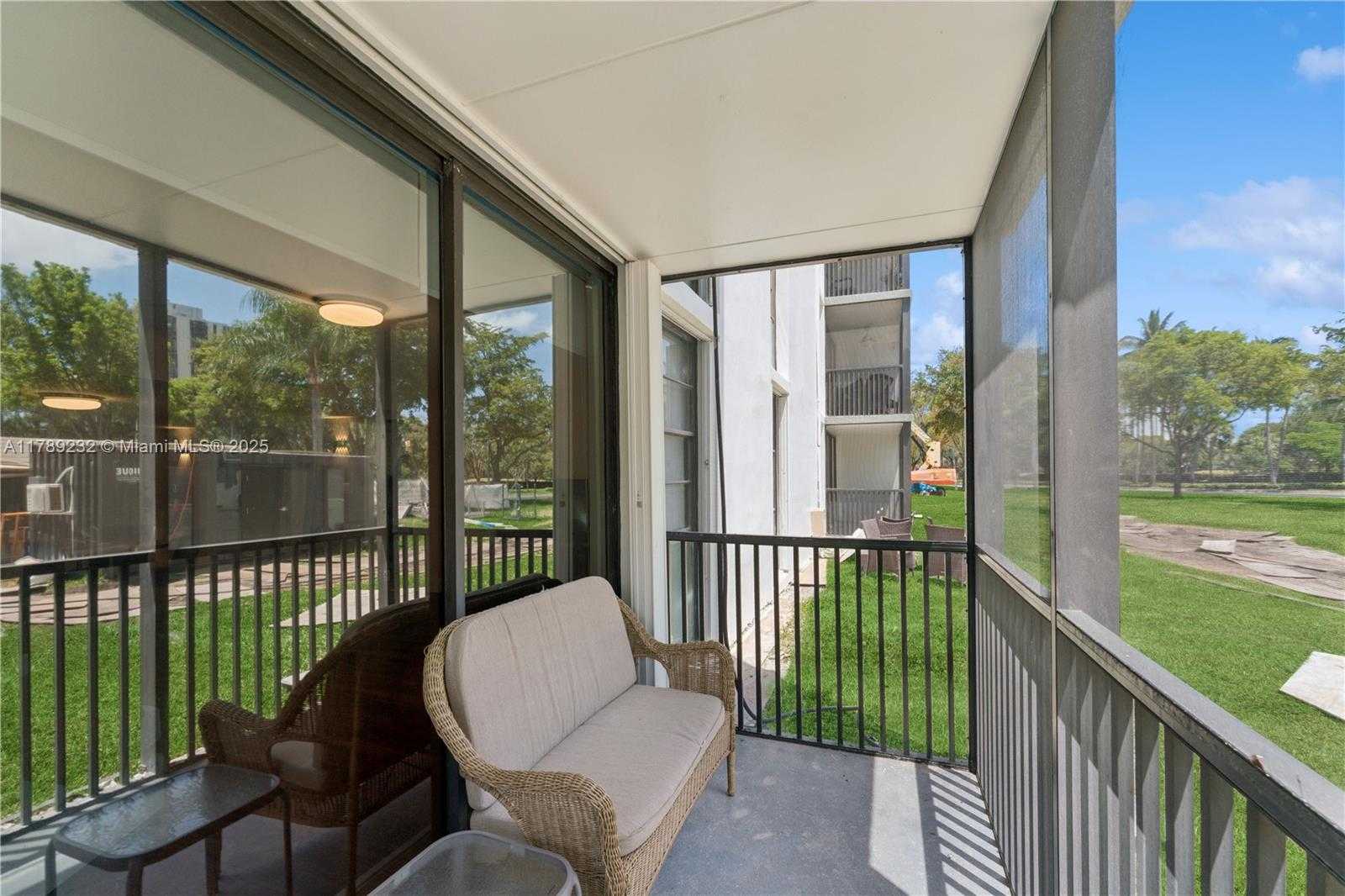 Small Image of 3101 NORTH COUNTRY CLUB DR #102, Aventura Number 20