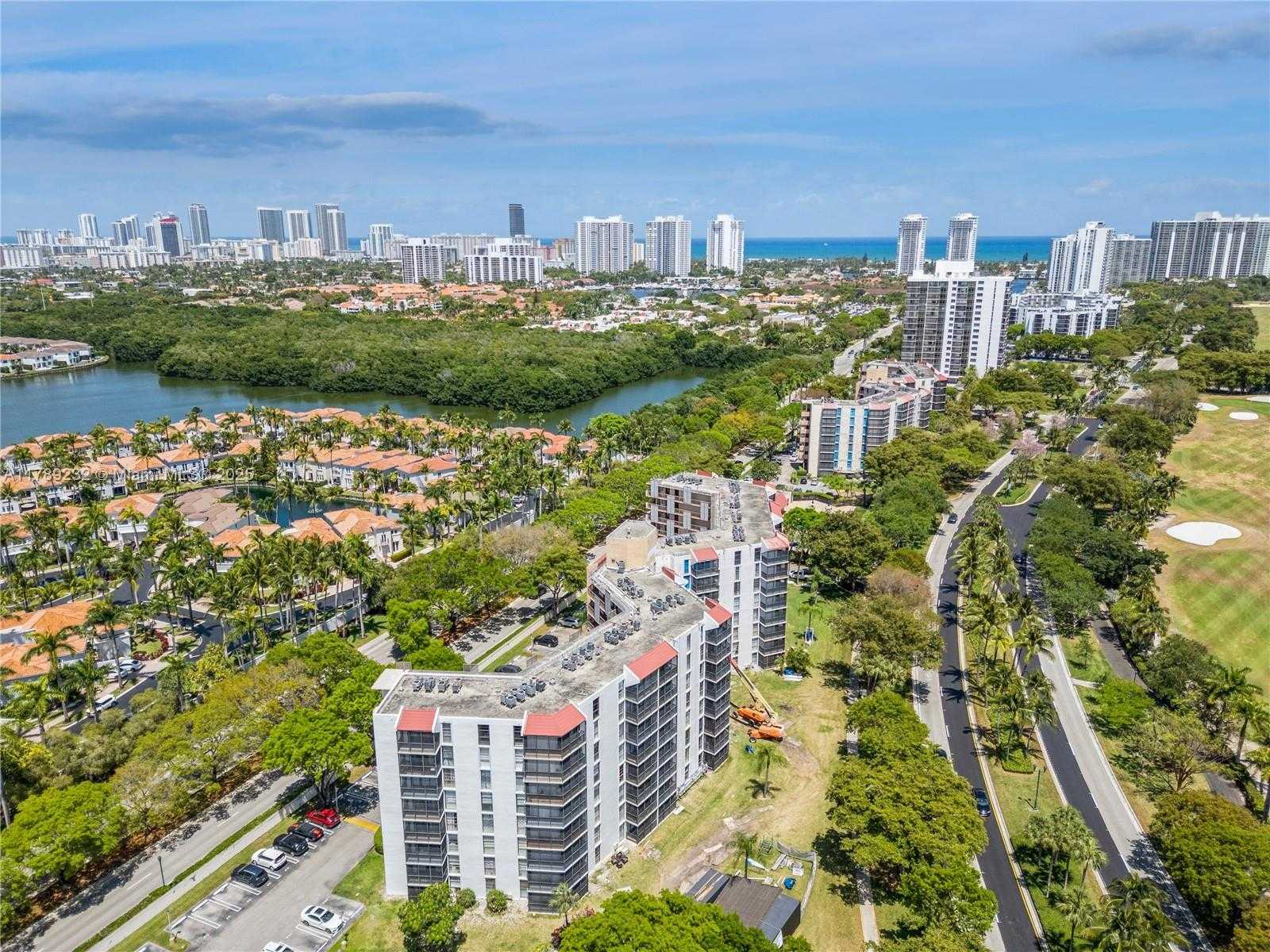 Small Image of 3101 NORTH COUNTRY CLUB DR #102, Aventura Number 23