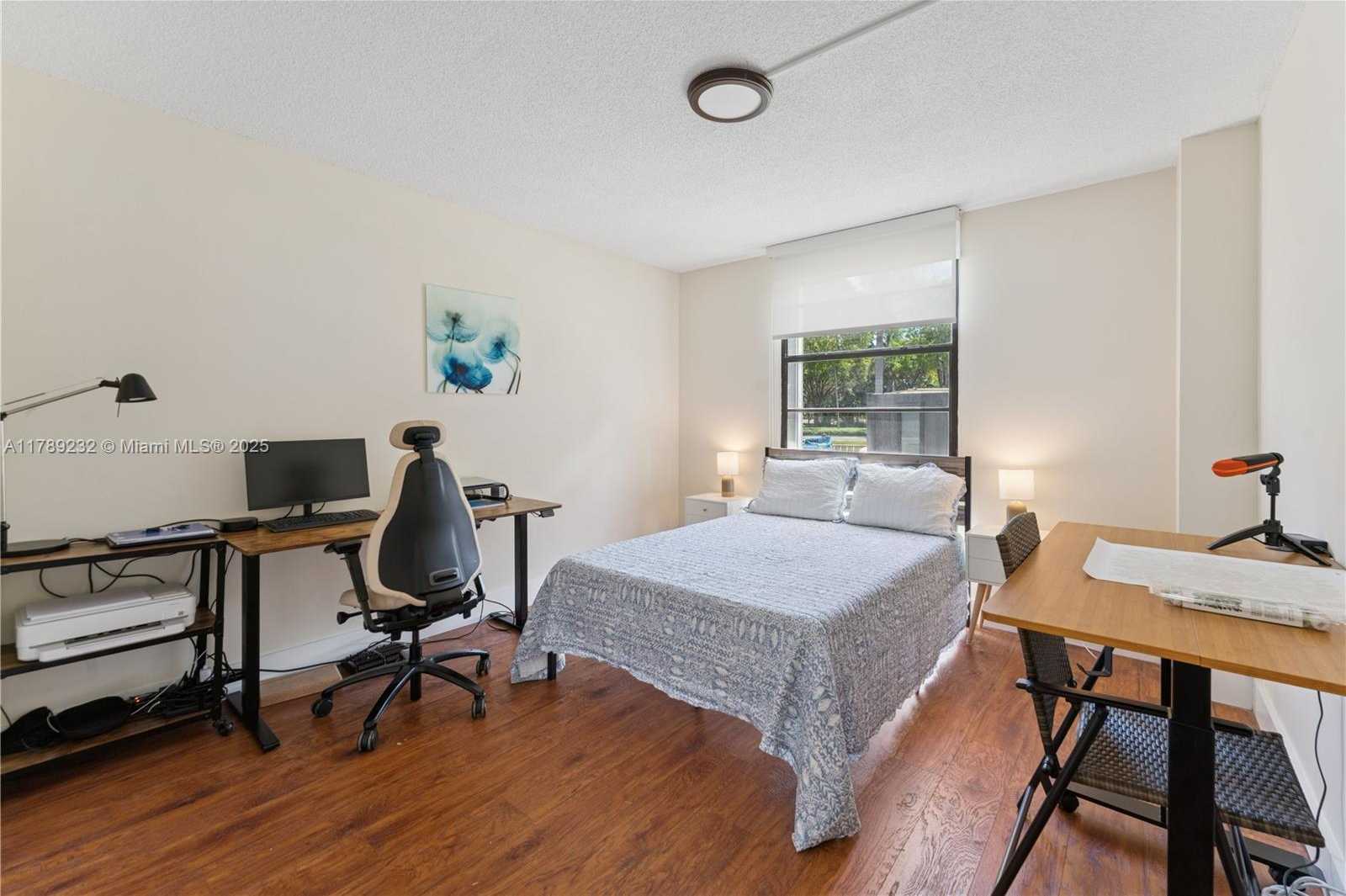 Small Image of 3101 NORTH COUNTRY CLUB DR #102, Aventura Number 9