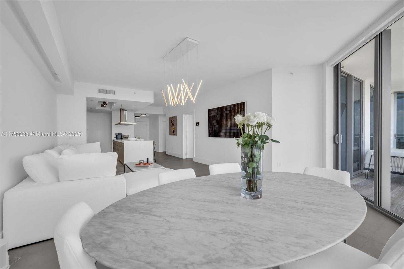 Small Image of 17111 BISCAYNE BLVD #1406, North Miami Beach Number 10