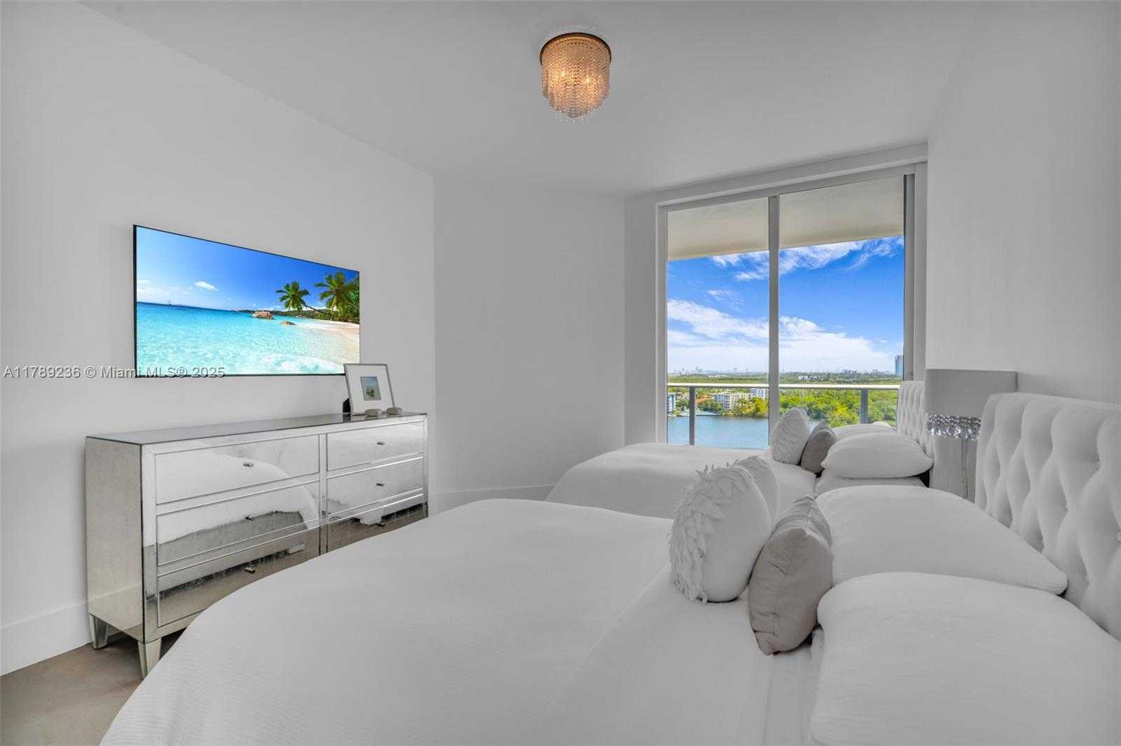Small Image of 17111 BISCAYNE BLVD #1406, North Miami Beach Number 20