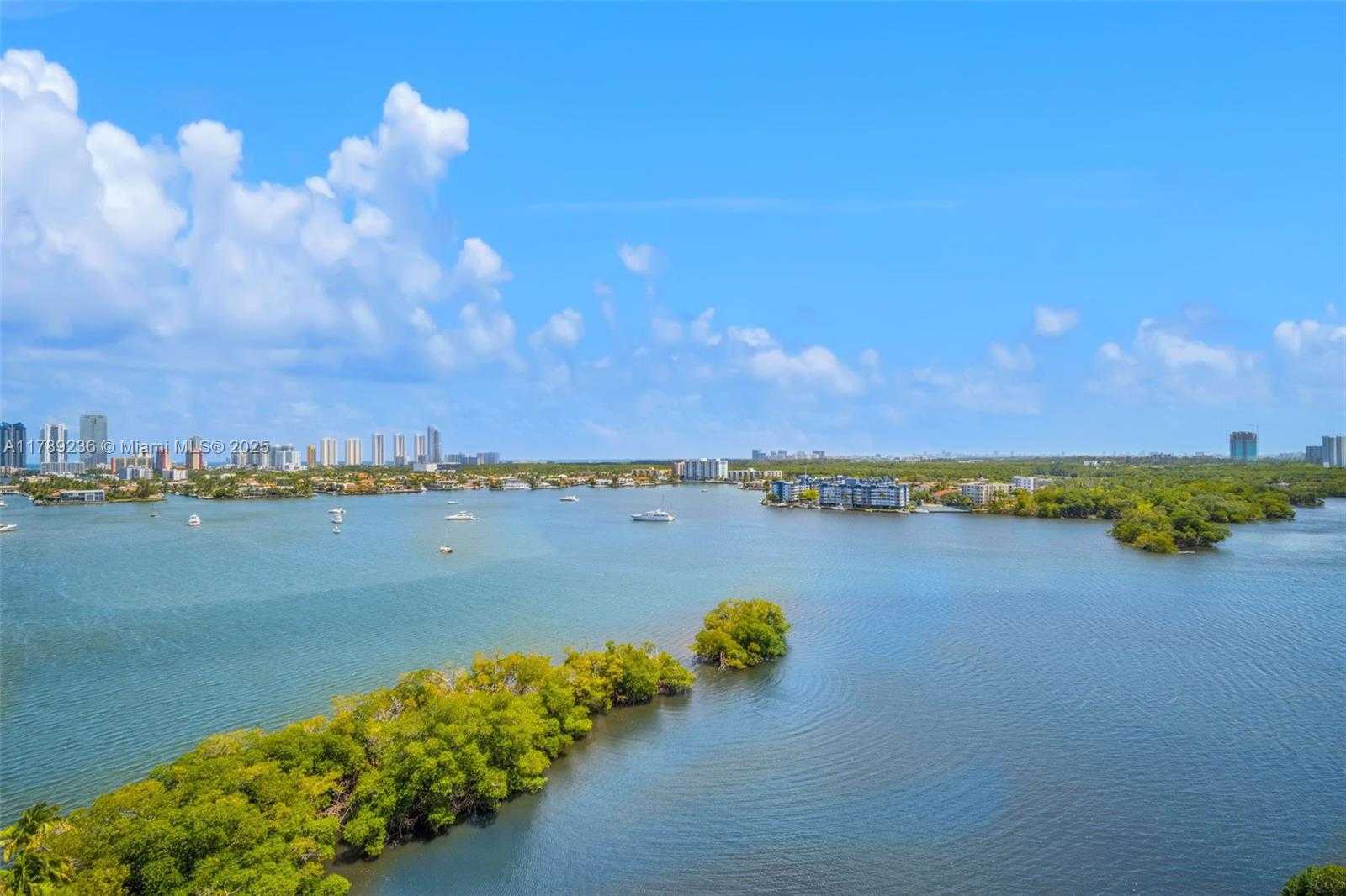 Small Image of 17111 BISCAYNE BLVD #1406, North Miami Beach Number 3