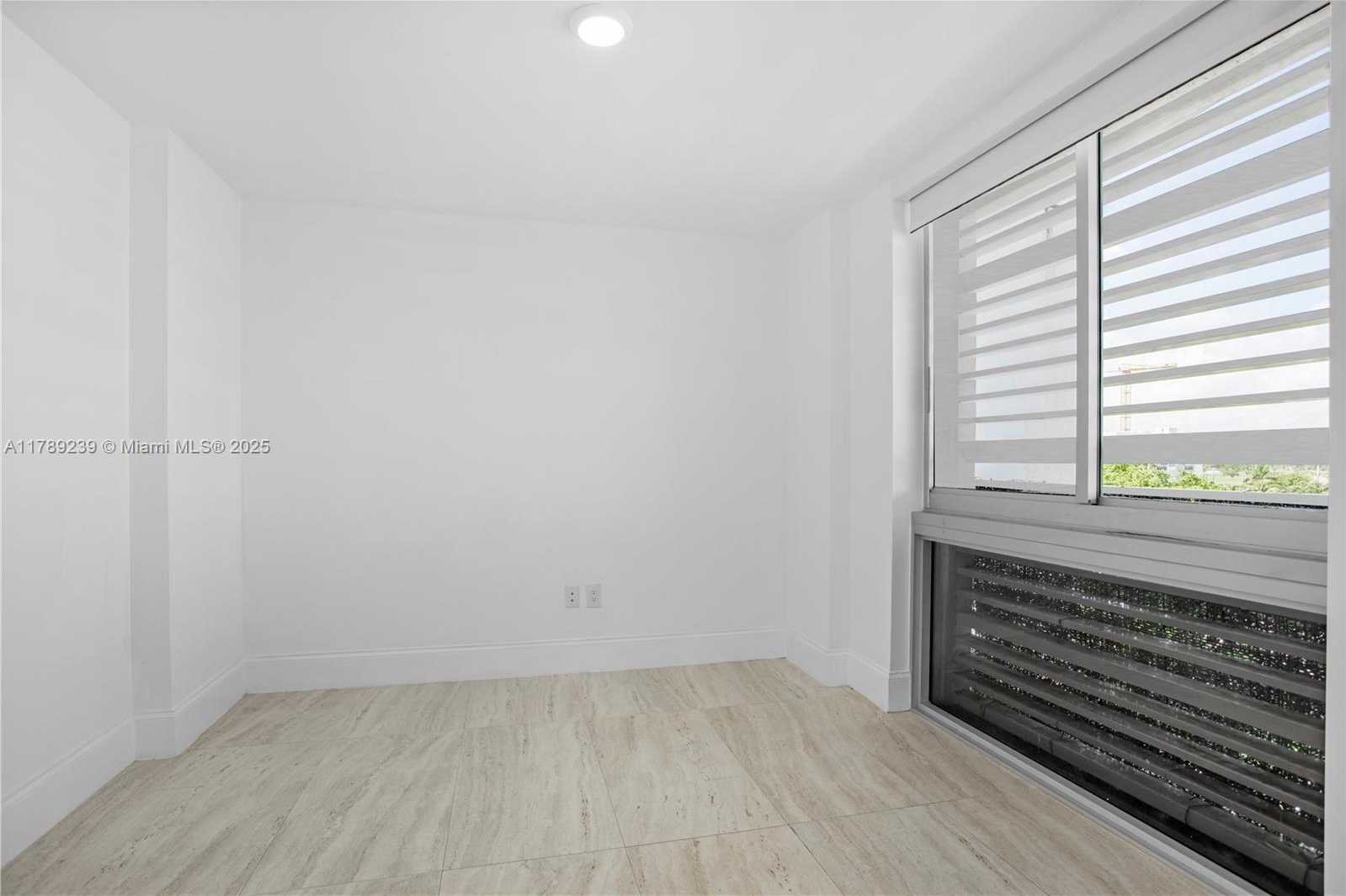 Small Image of 9261 EAST BAY HARBOR DR #606, Bay Harbor Islands Number 21