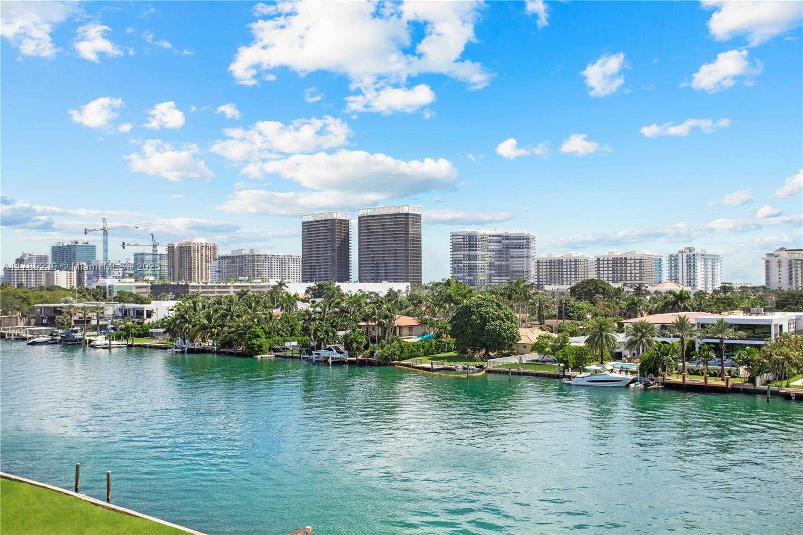 Small Image of 9261 EAST BAY HARBOR DR #606, Bay Harbor Islands Number 26