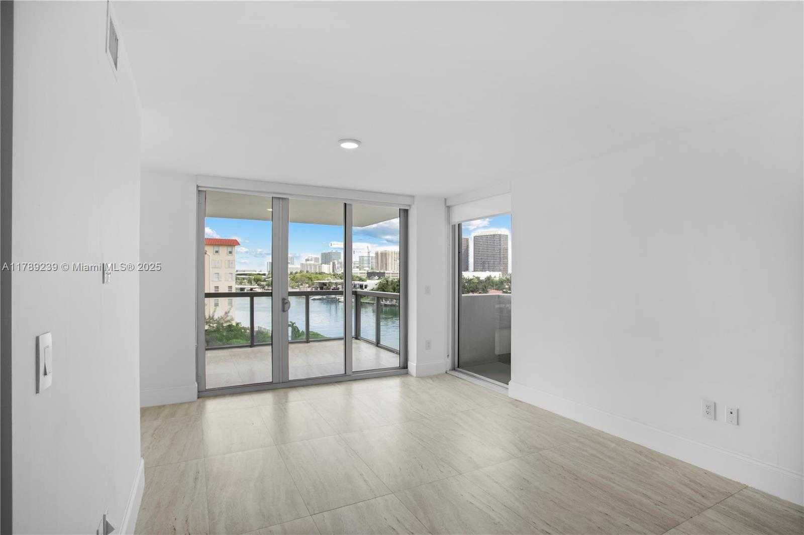 Small Image of 9261 EAST BAY HARBOR DR #606, Bay Harbor Islands Number 4