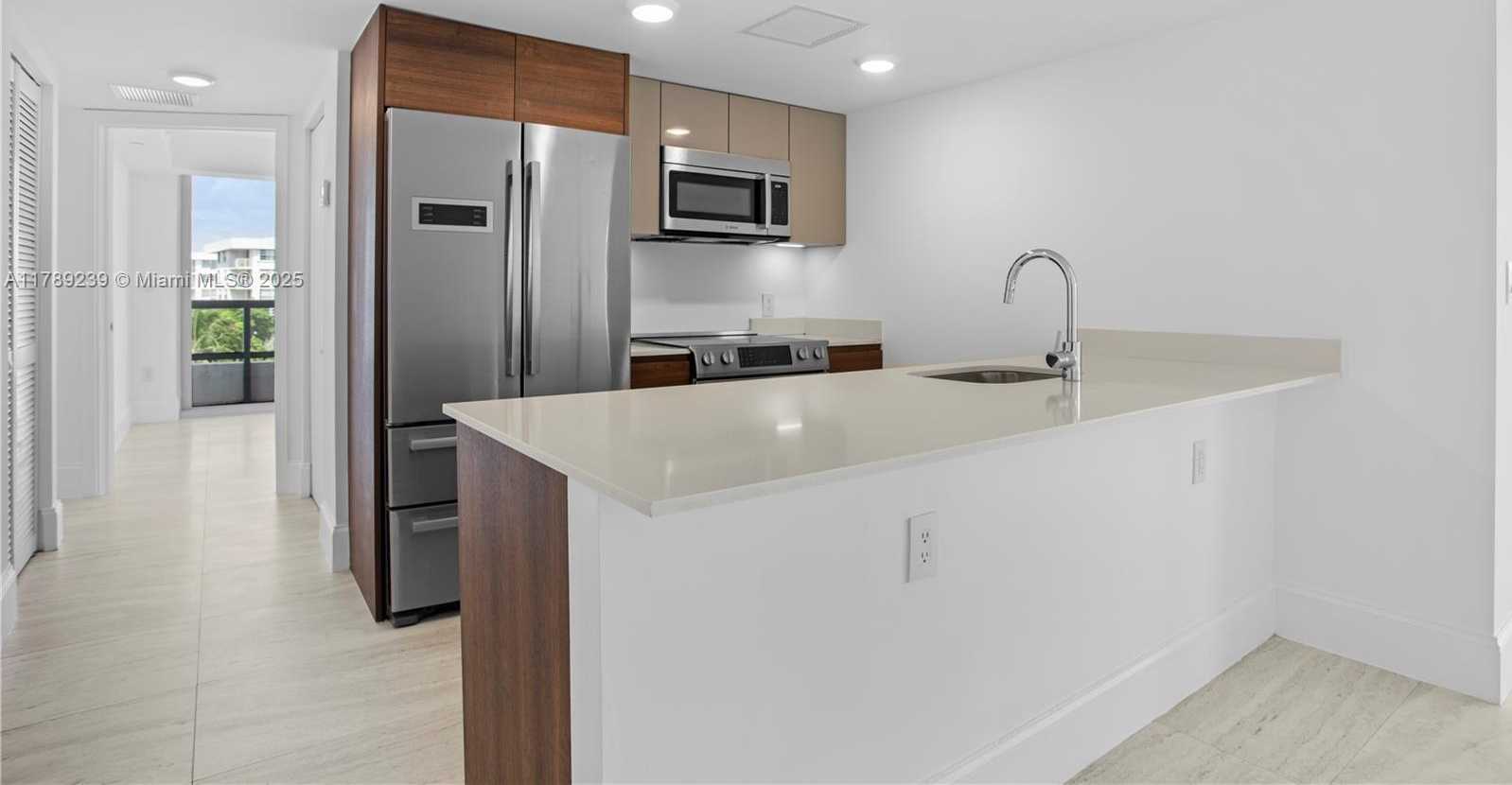 Small Image of 9261 EAST BAY HARBOR DR #606, Bay Harbor Islands Number 8