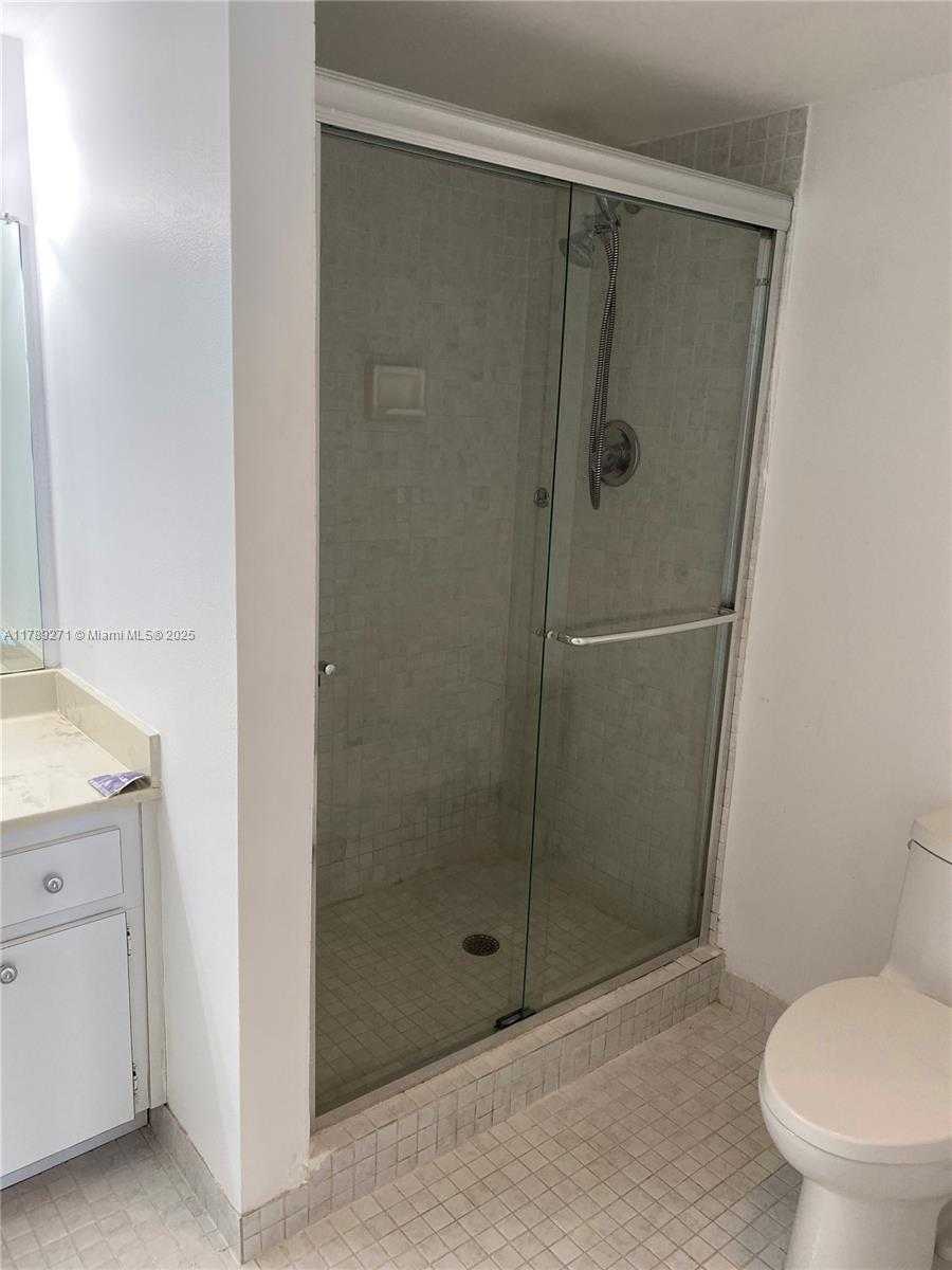 Small Image of 17600 NORTH BAY RD #N607, Sunny Isles Beach Number 14