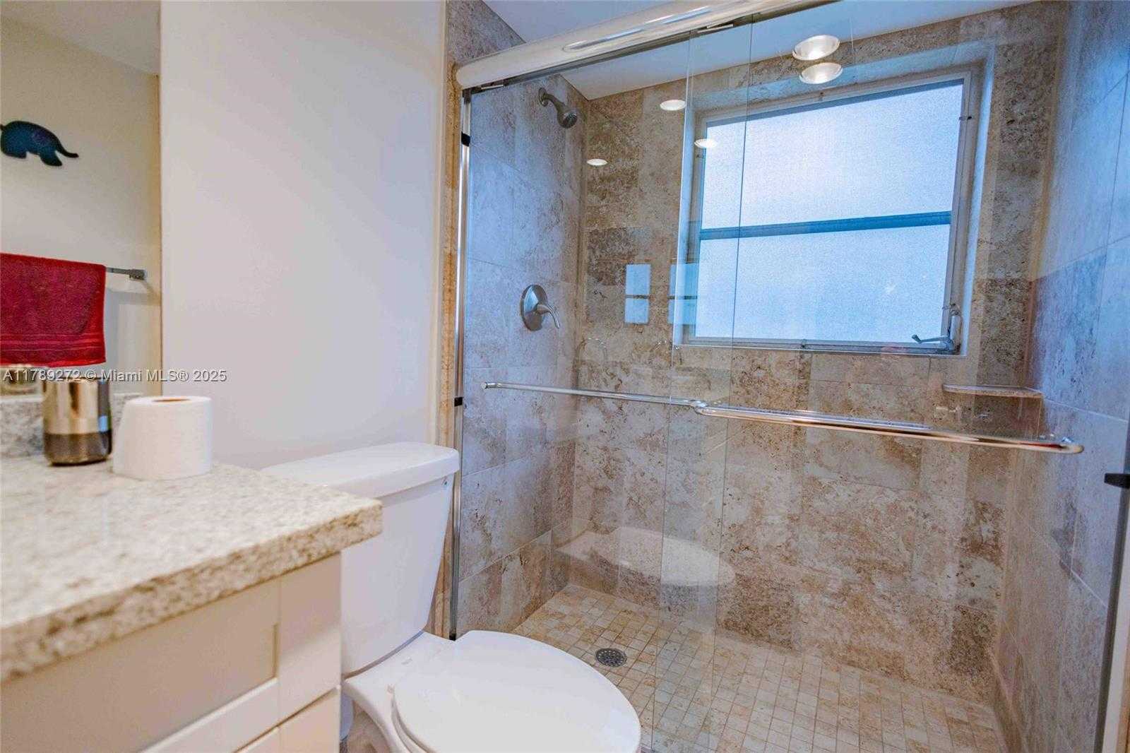 Small Image of 2751 NORTH PALM AIRE DR #310, Pompano Beach Number 24