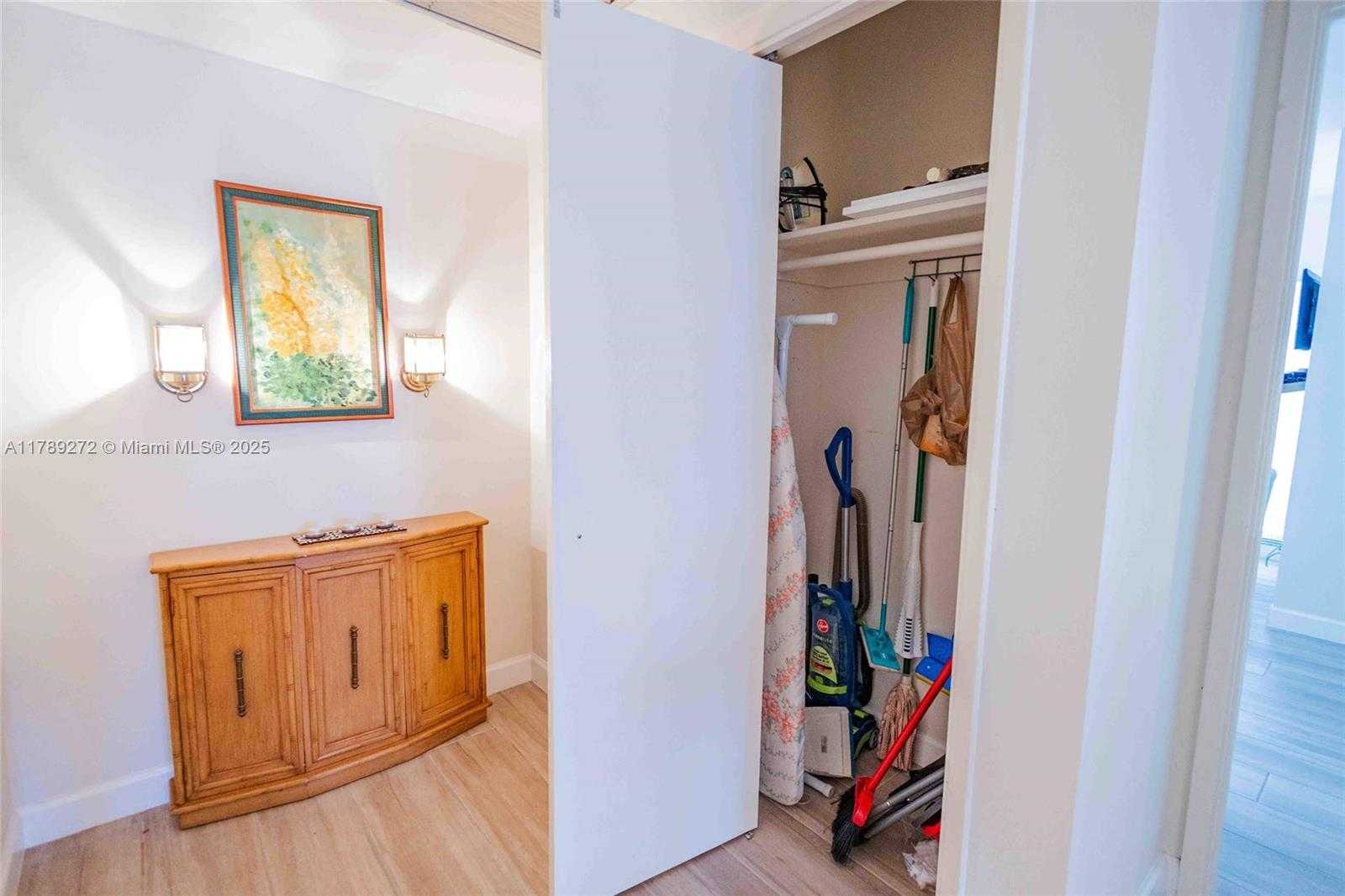 Small Image of 2751 NORTH PALM AIRE DR #310, Pompano Beach Number 36