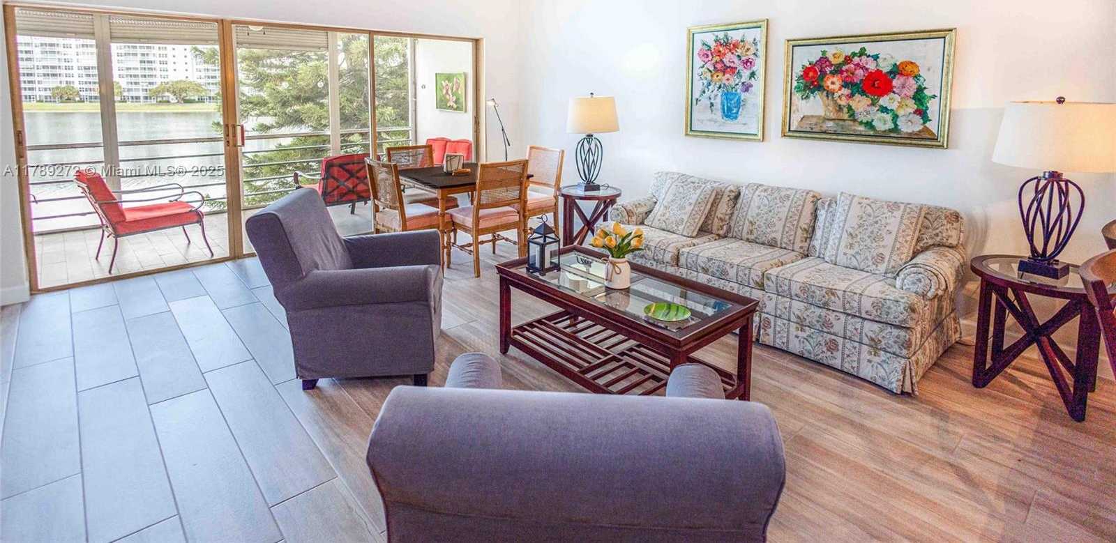 Small Image of 2751 NORTH PALM AIRE DR #310, Pompano Beach Number 4