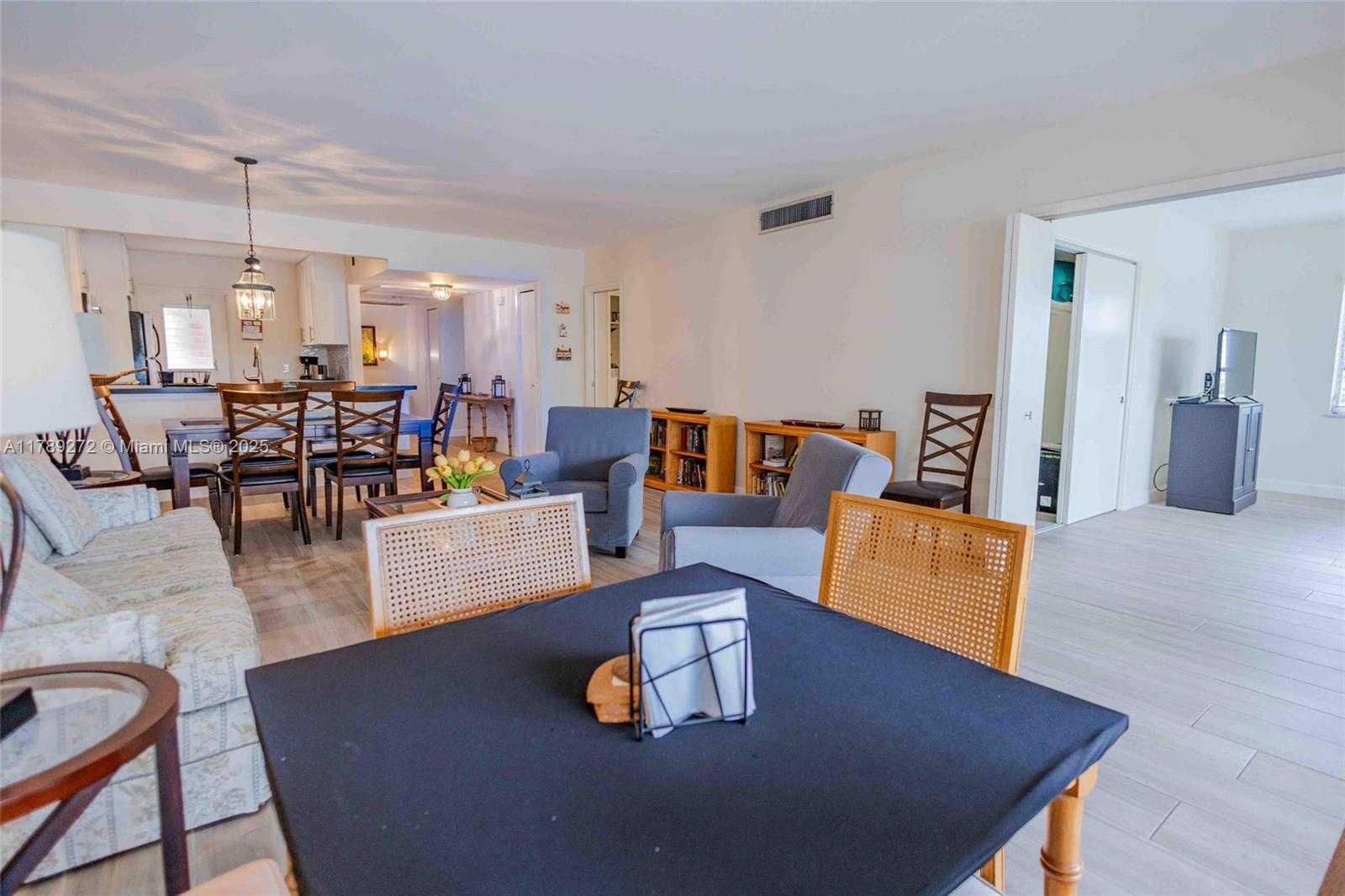 Small Image of 2751 NORTH PALM AIRE DR #310, Pompano Beach Number 40