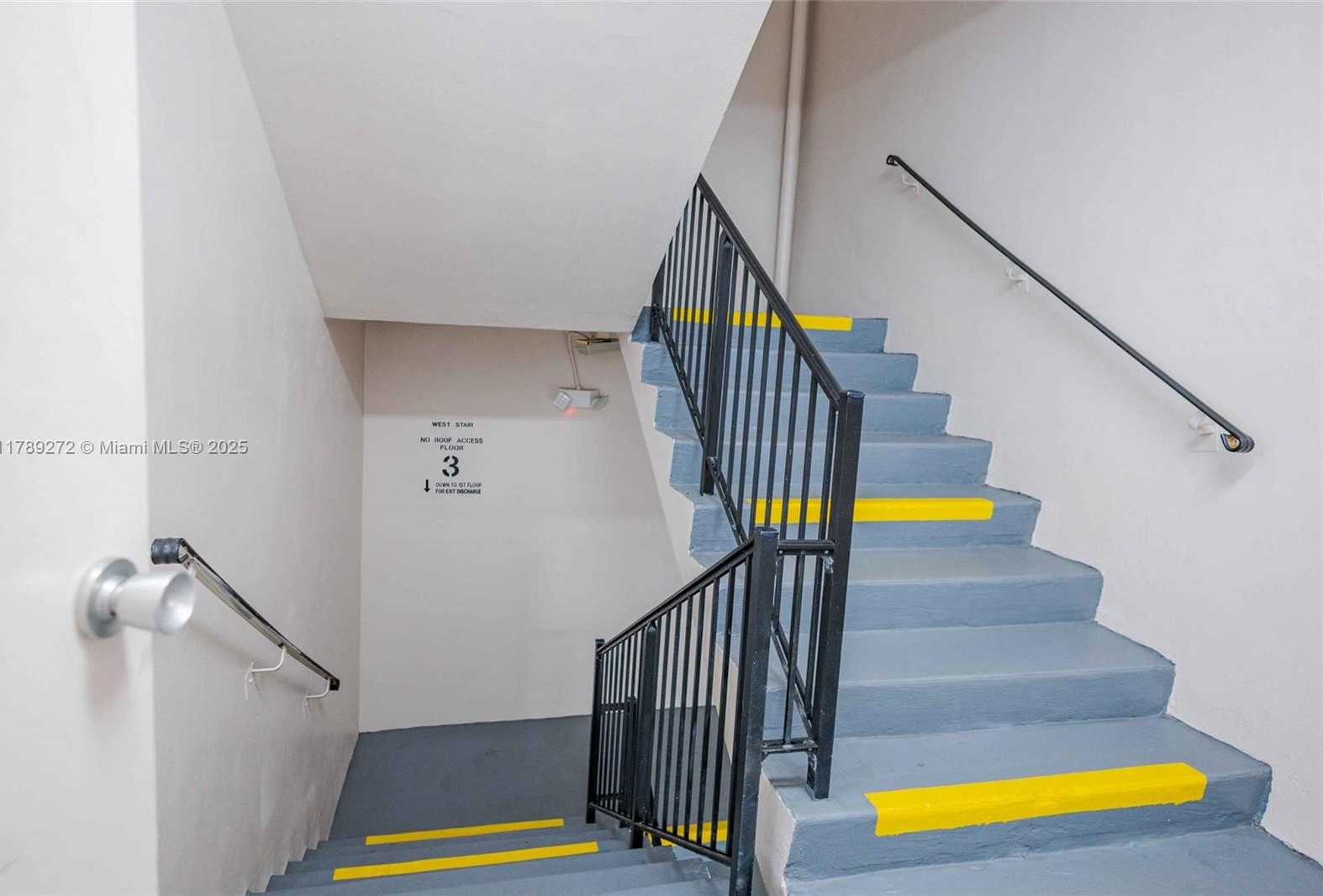 Small Image of 2751 NORTH PALM AIRE DR #310, Pompano Beach Number 44
