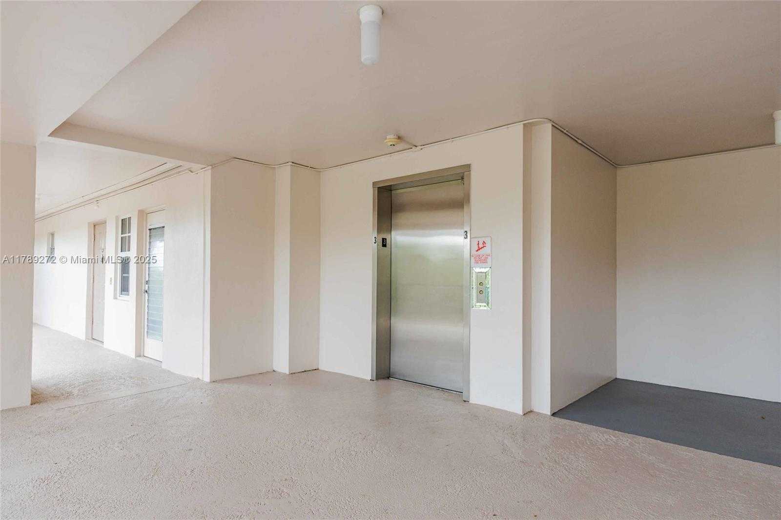 Small Image of 2751 NORTH PALM AIRE DR #310, Pompano Beach Number 50