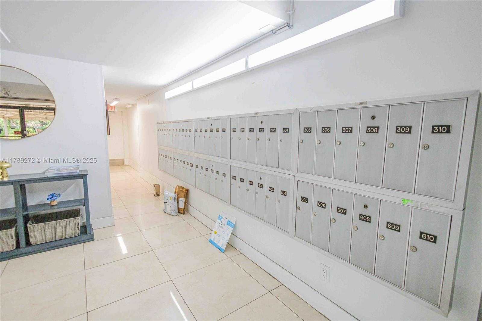 Small Image of 2751 NORTH PALM AIRE DR #310, Pompano Beach Number 56