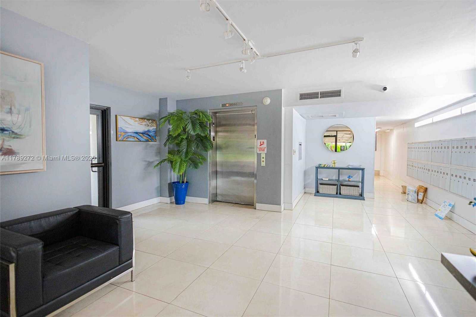 Small Image of 2751 NORTH PALM AIRE DR #310, Pompano Beach Number 58