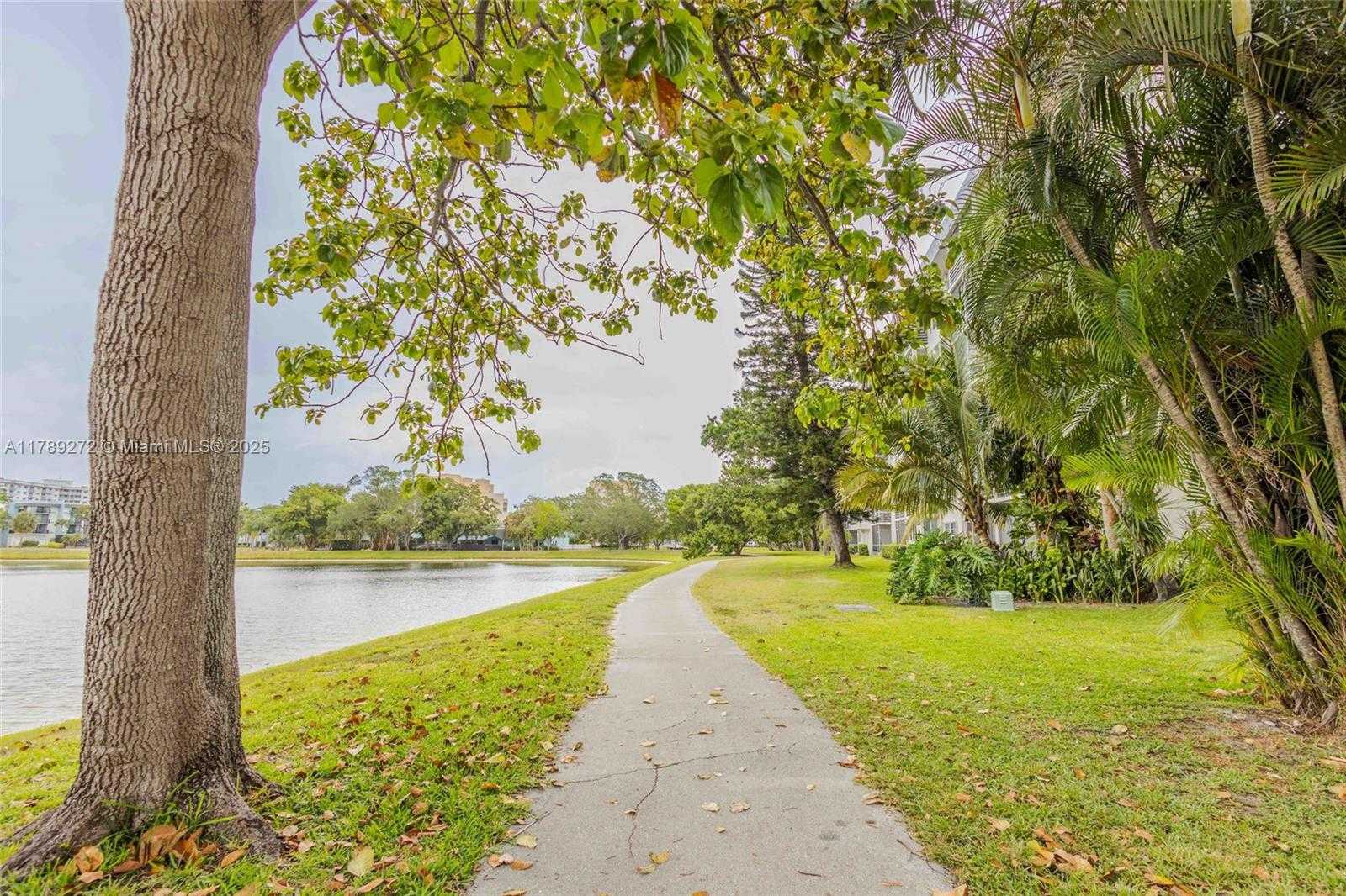 Small Image of 2751 NORTH PALM AIRE DR #310, Pompano Beach Number 61