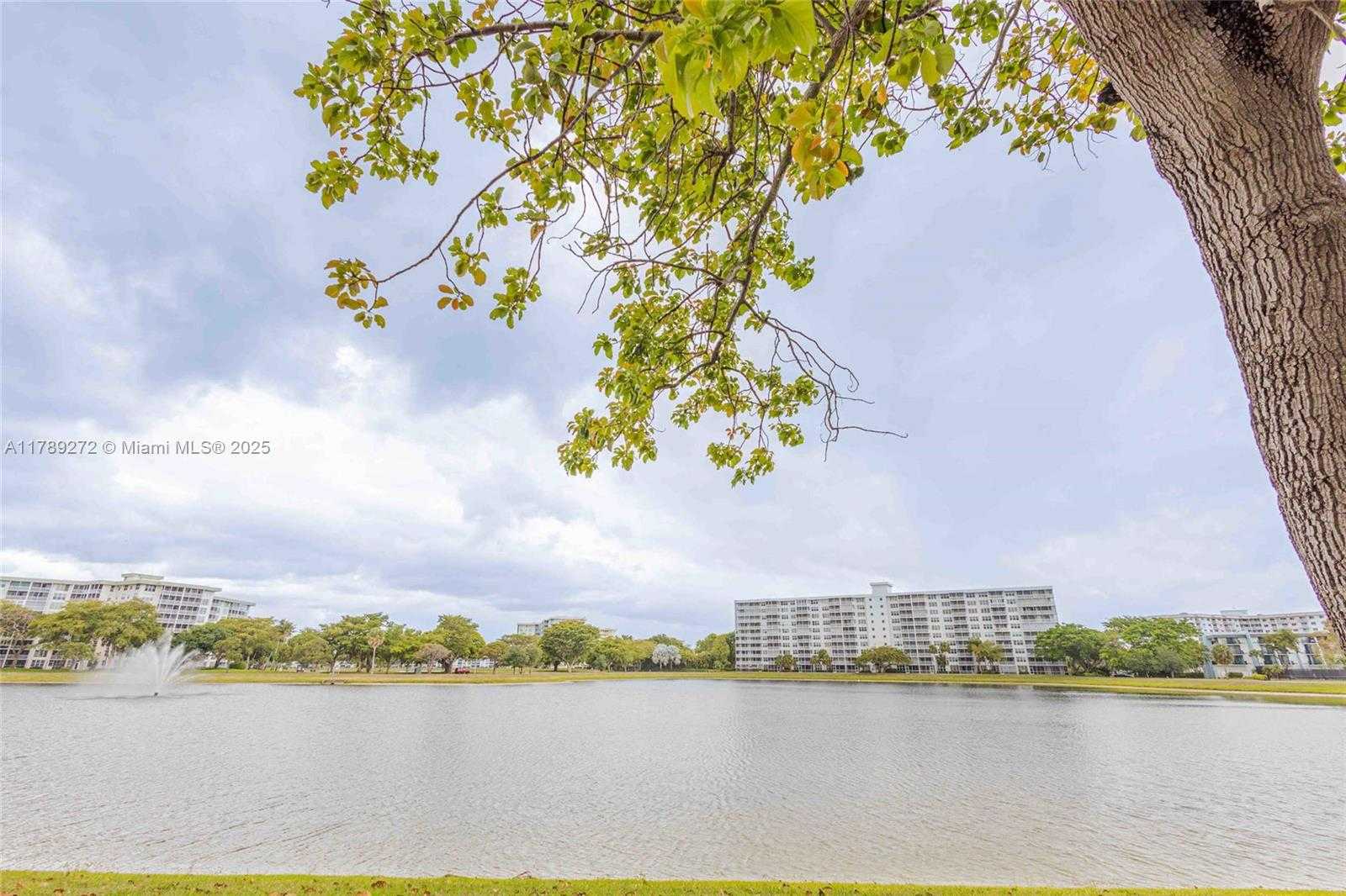 Small Image of 2751 NORTH PALM AIRE DR #310, Pompano Beach Number 62