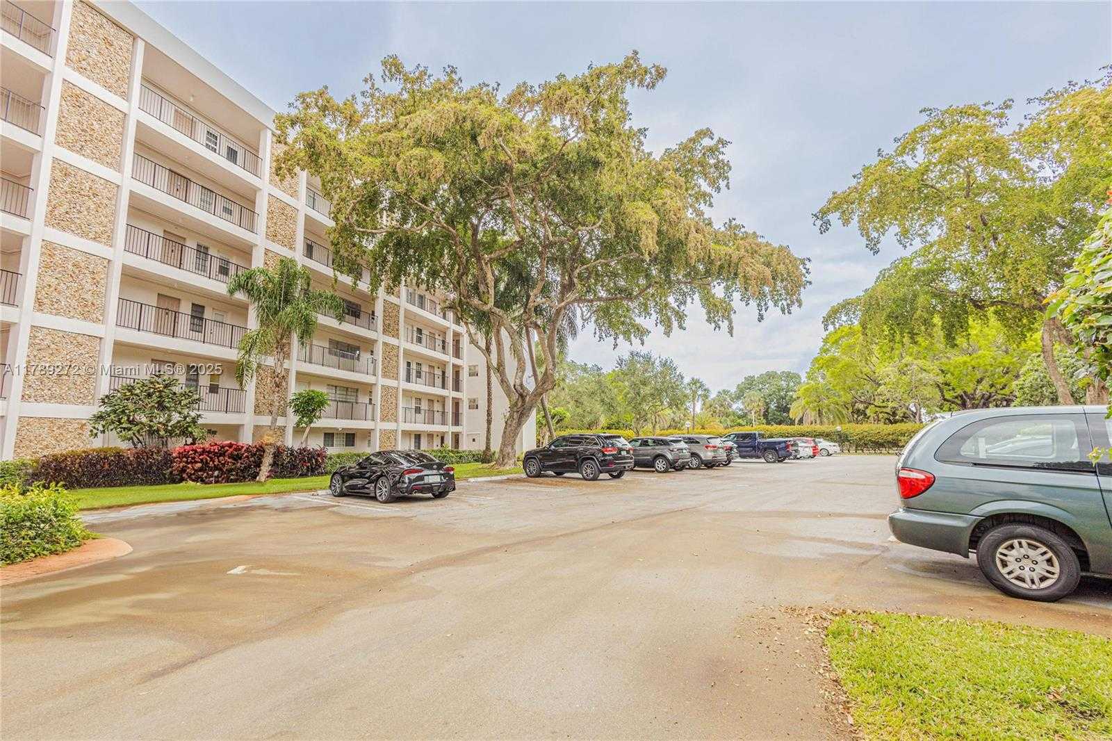 Small Image of 2751 NORTH PALM AIRE DR #310, Pompano Beach Number 68