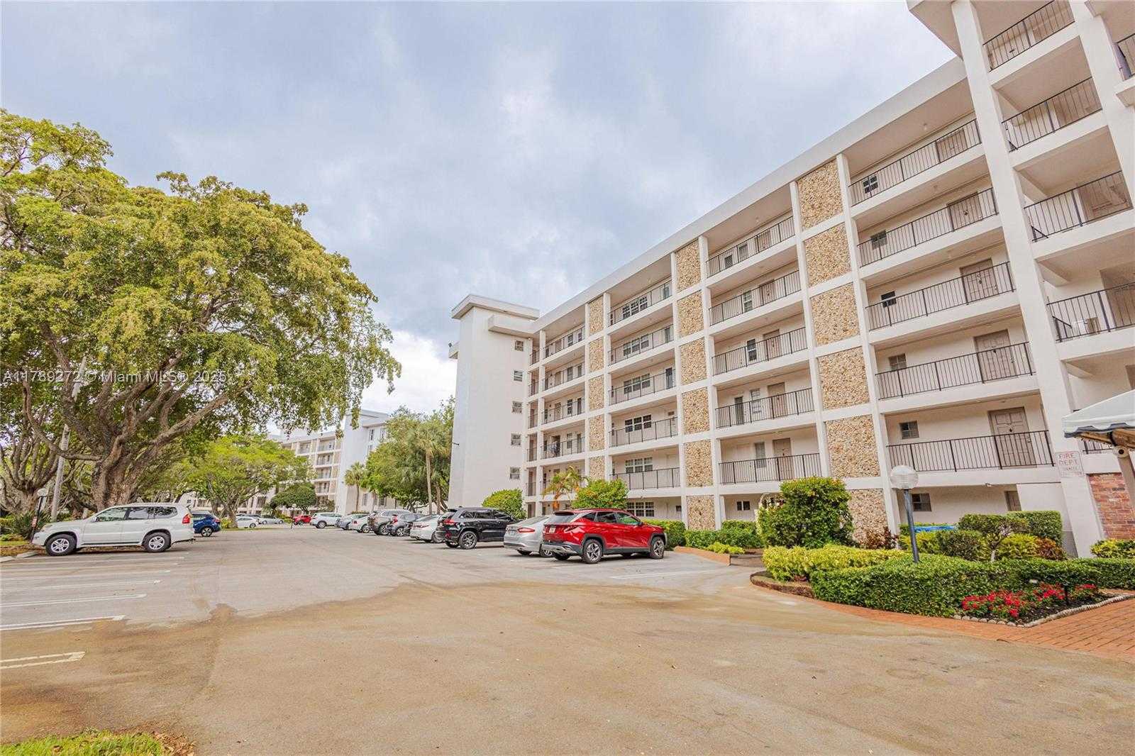 Small Image of 2751 NORTH PALM AIRE DR #310, Pompano Beach Number 69