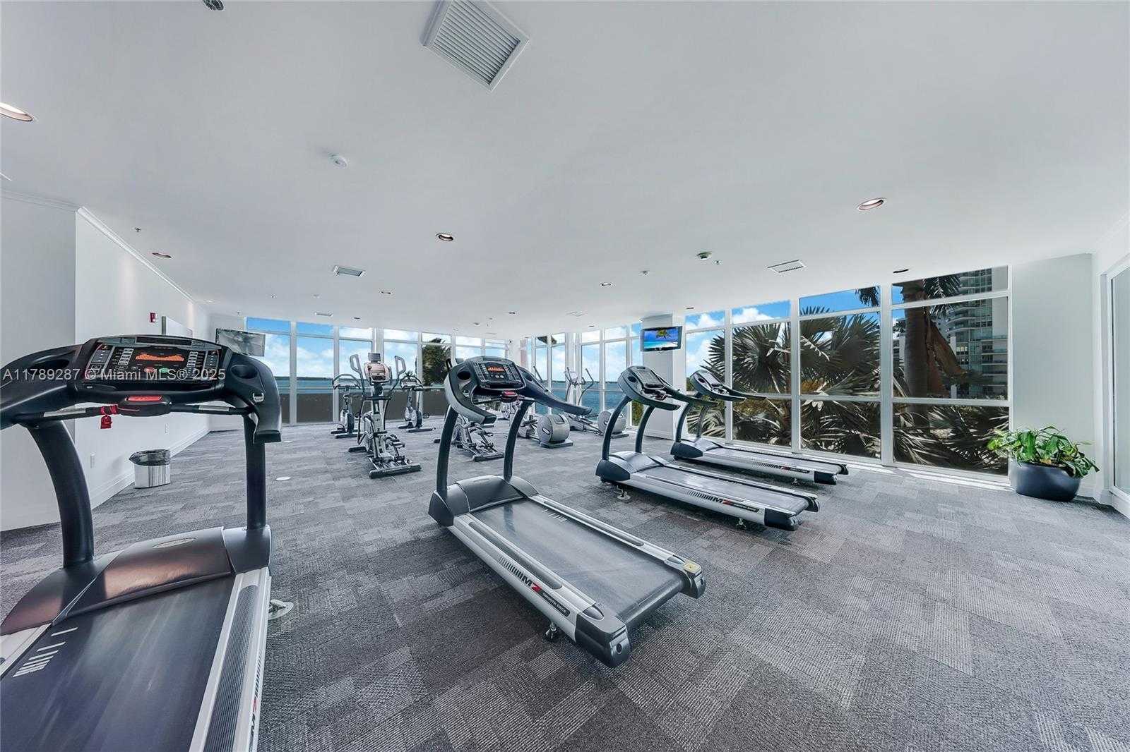 Small Image of 1155 BRICKELL BAY DR #1210, Miami Number 18