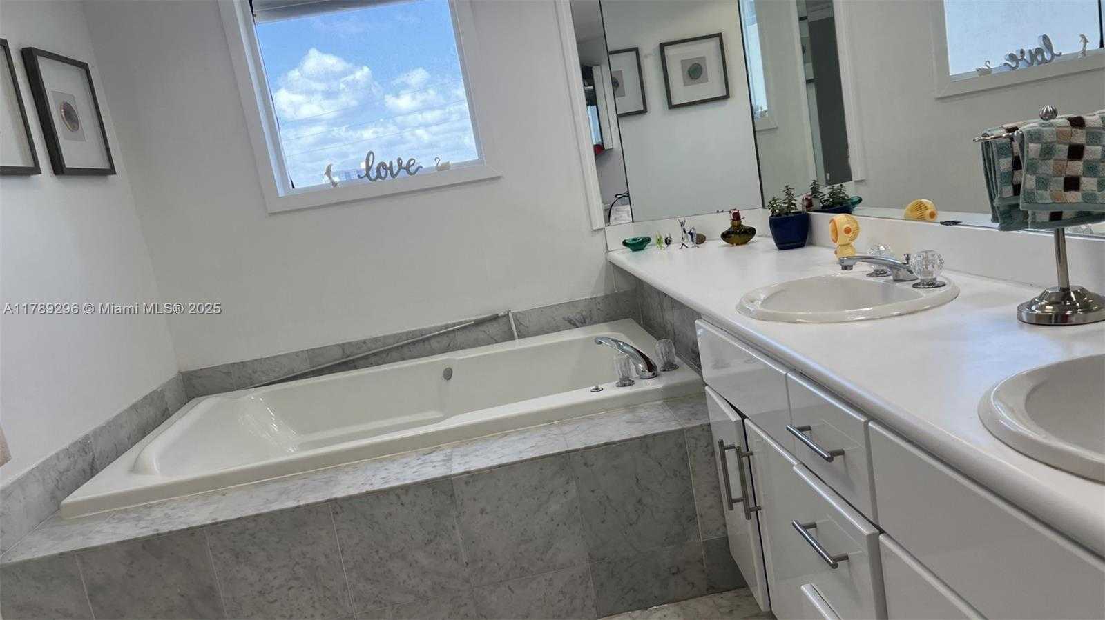 Small Image of 16485 EAST COLLINS AVE #338, Sunny Isles Beach Number 20