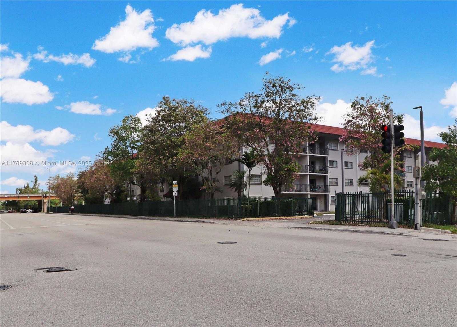 Small Image of 8101 SOUTH WEST 72ND AVE #304W, Miami Number 3