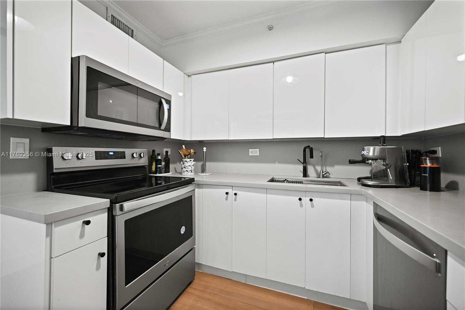 Small Image of 1500 BAY RD #328S, Miami Beach Number 29