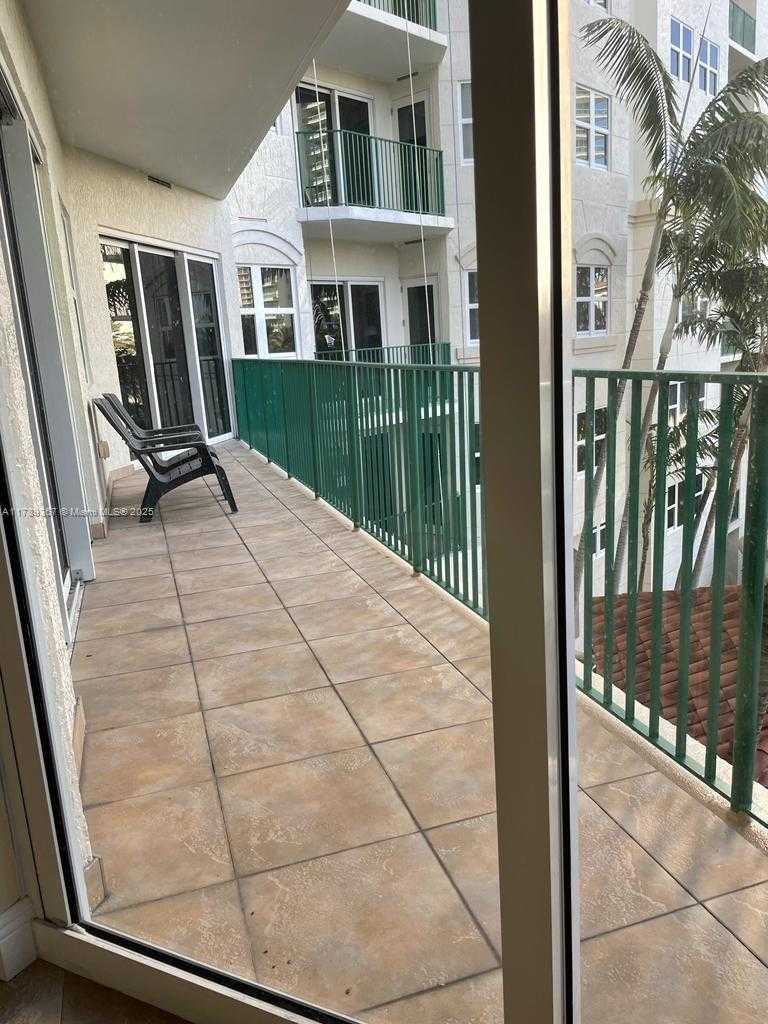 Small Image of 20000 EAST COUNTRY CLUB DR #405, Aventura Number 8