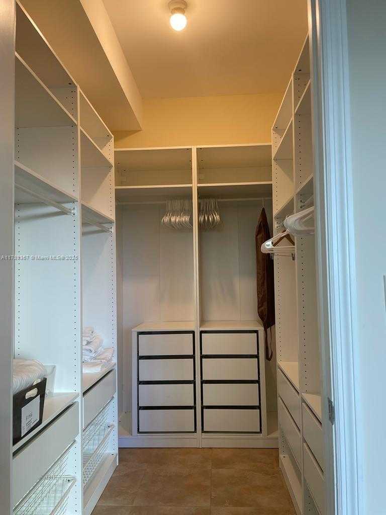 Small Image of 20000 EAST COUNTRY CLUB DR #405, Aventura Number 9