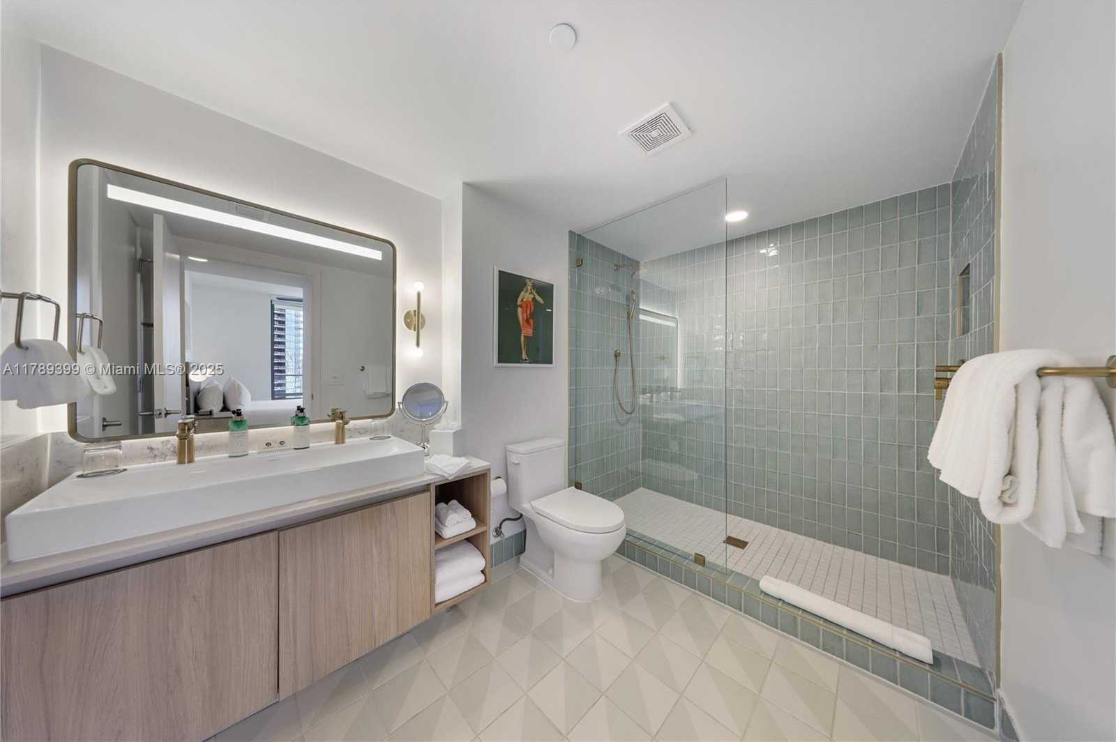 Small Image of 601 NORTH EAST 1 AVE #2402, Miami Number 9