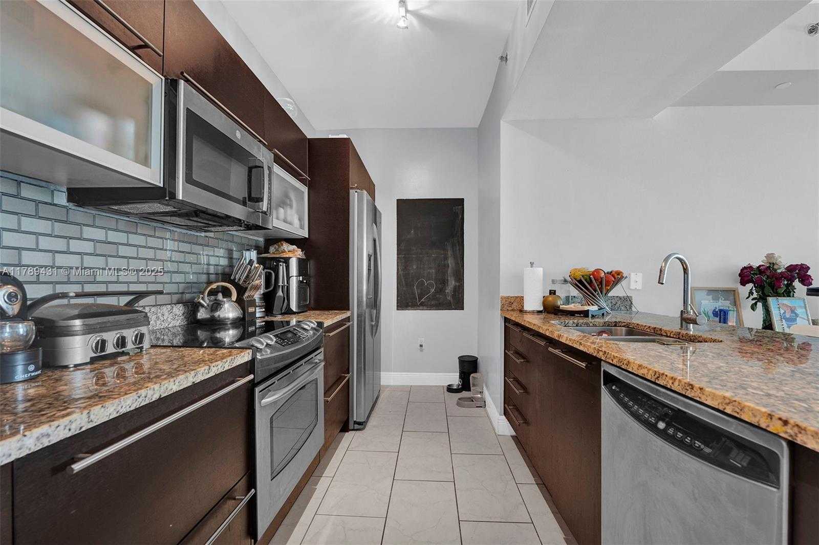 Small Image of 951 BRICKELL AVE #3801, Miami Number 10