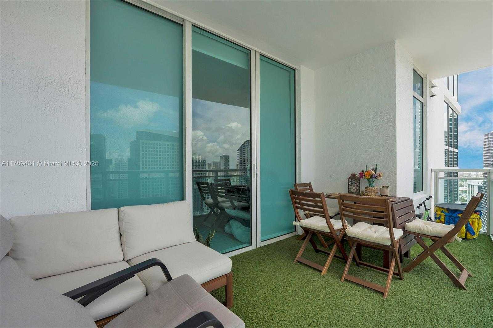Small Image of 951 BRICKELL AVE #3801, Miami Number 19