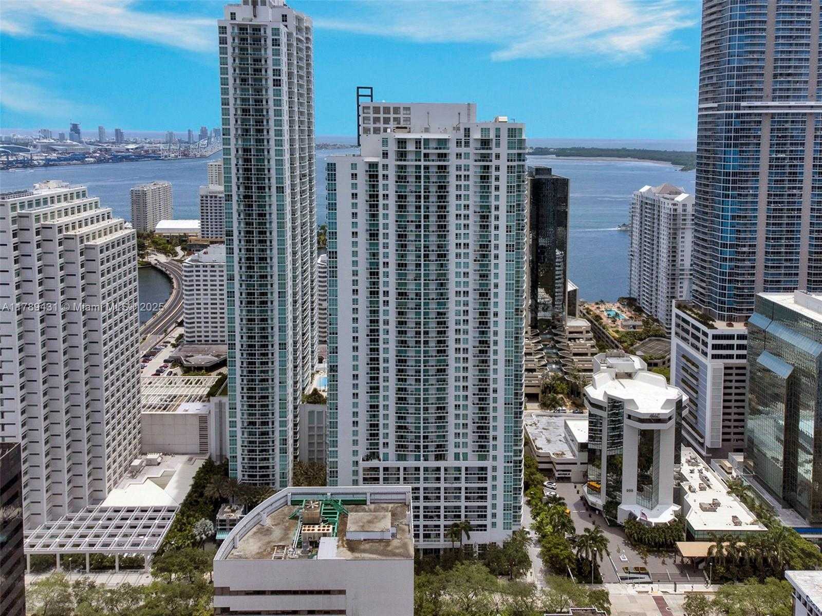 Small Image of 951 BRICKELL AVE #3801, Miami Number 40