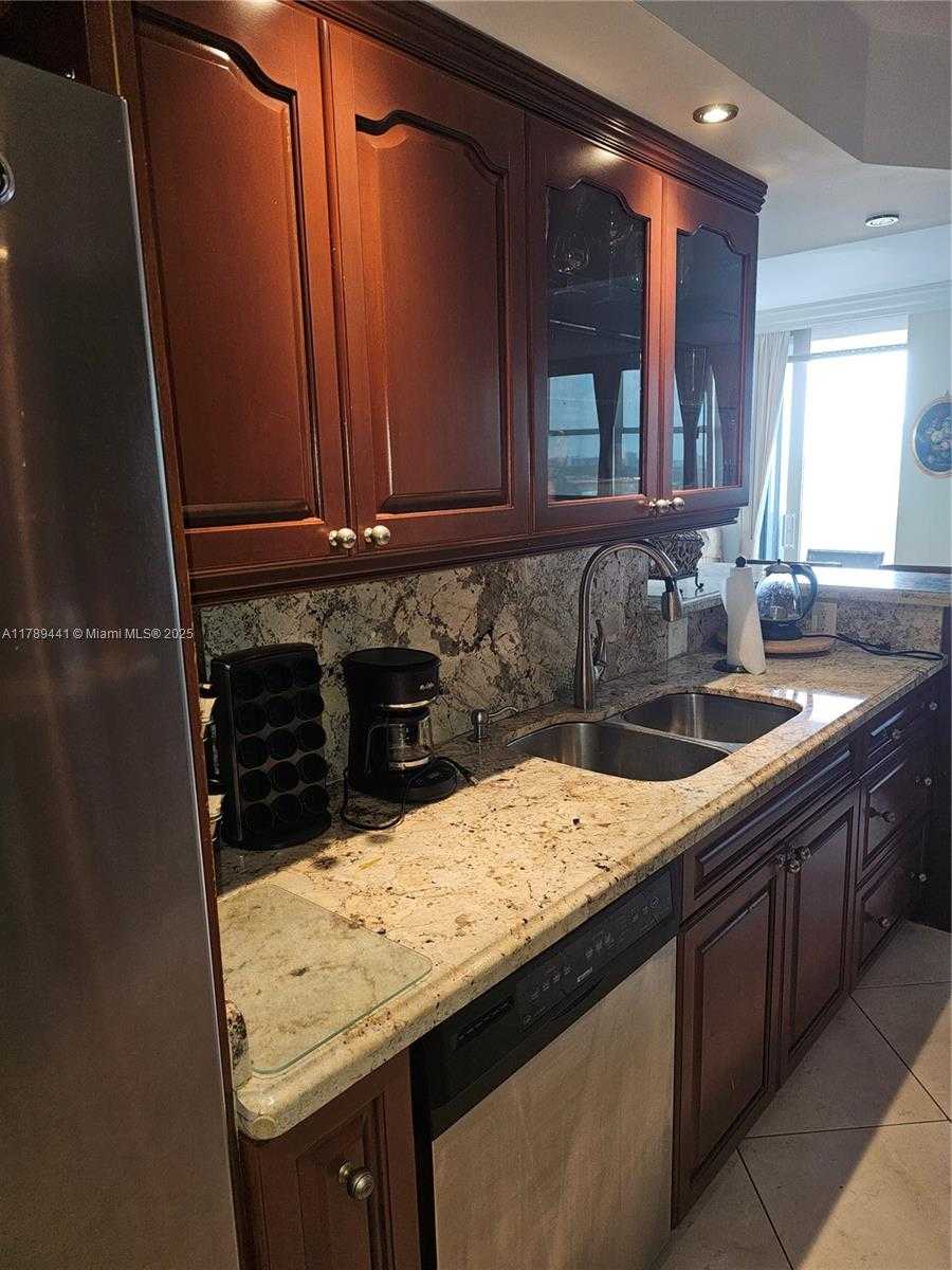 Small Image of 2049 SOUTH OCEAN DR #PH1, Hallandale Beach Number 10