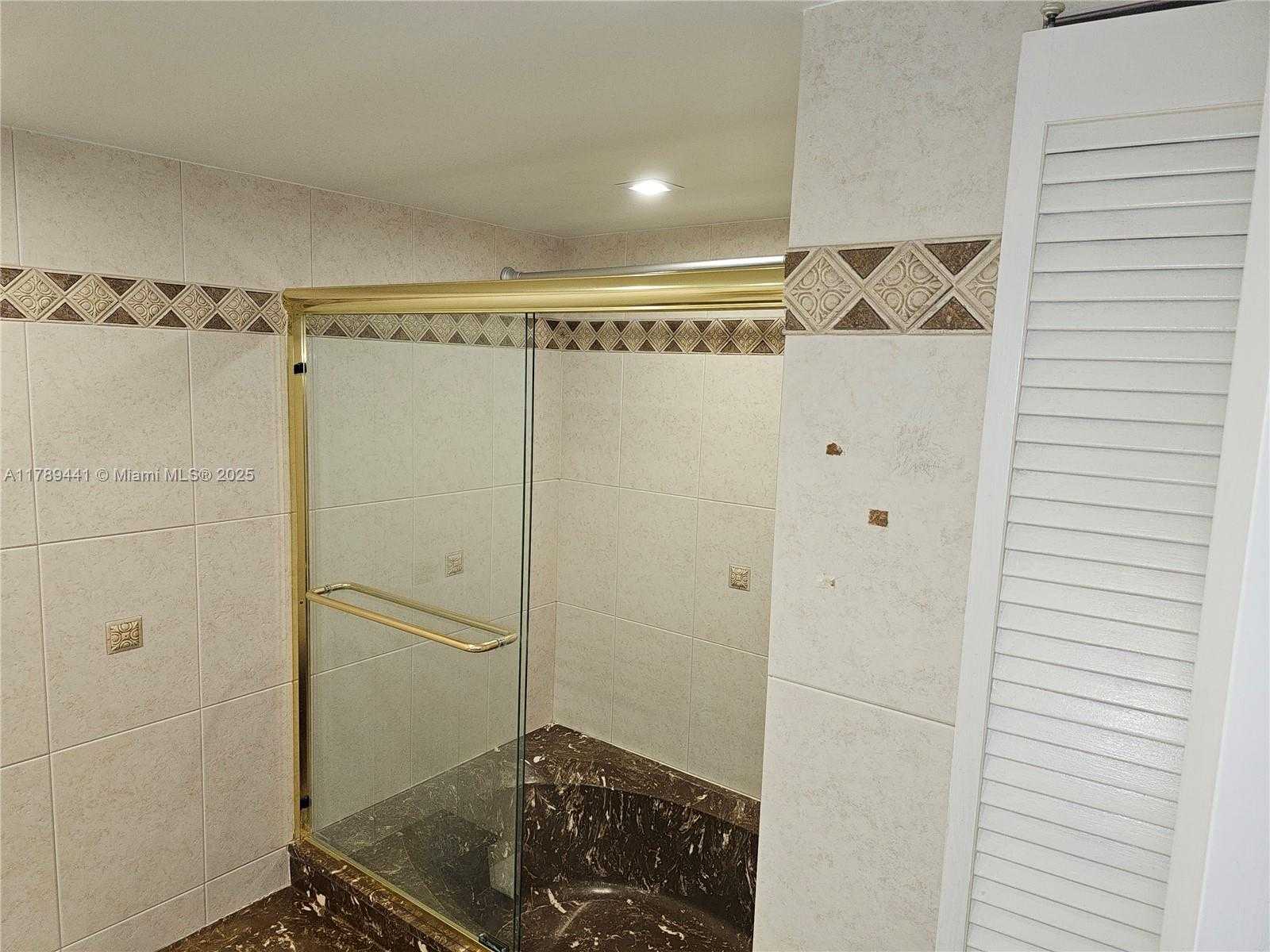Small Image of 2049 SOUTH OCEAN DR #PH1, Hallandale Beach Number 25