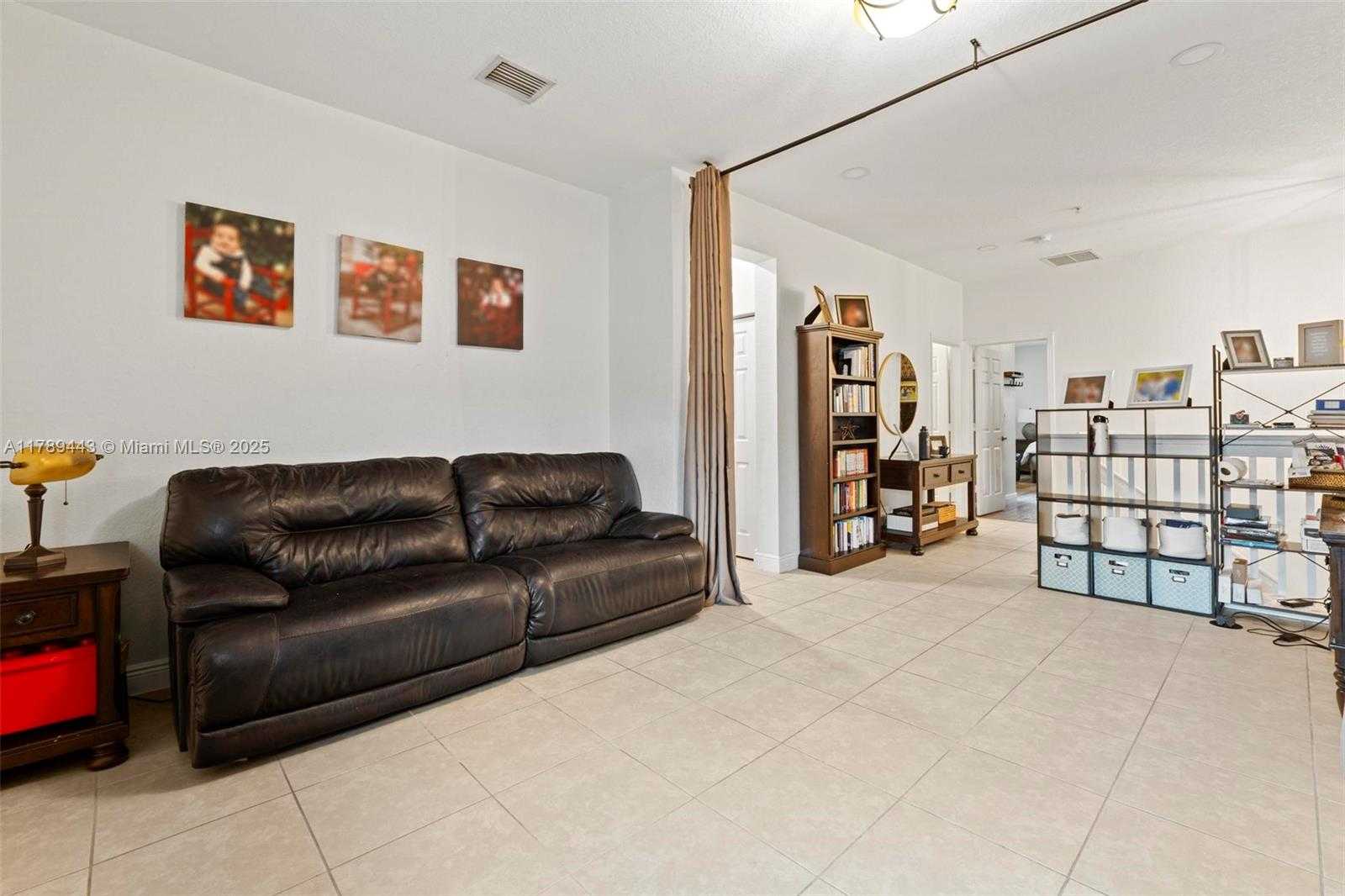 Small Image of 14637 SOUTH WEST 15TH ST, Pembroke Pines Number 25