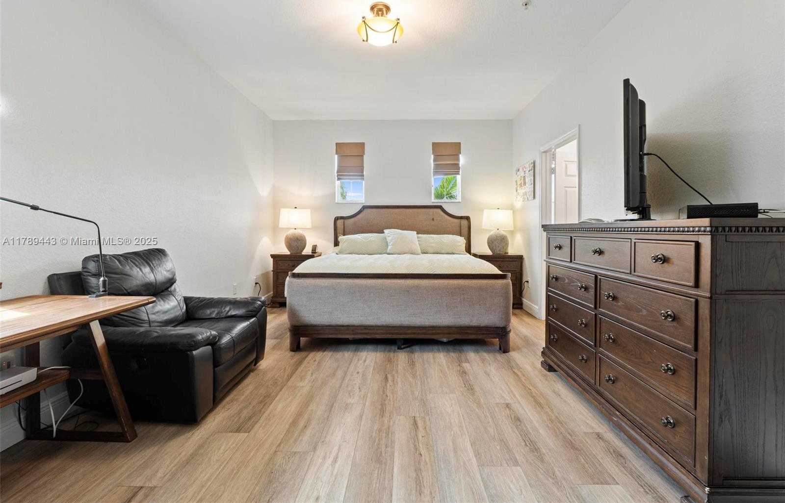 Small Image of 14637 SOUTH WEST 15TH ST, Pembroke Pines Number 26