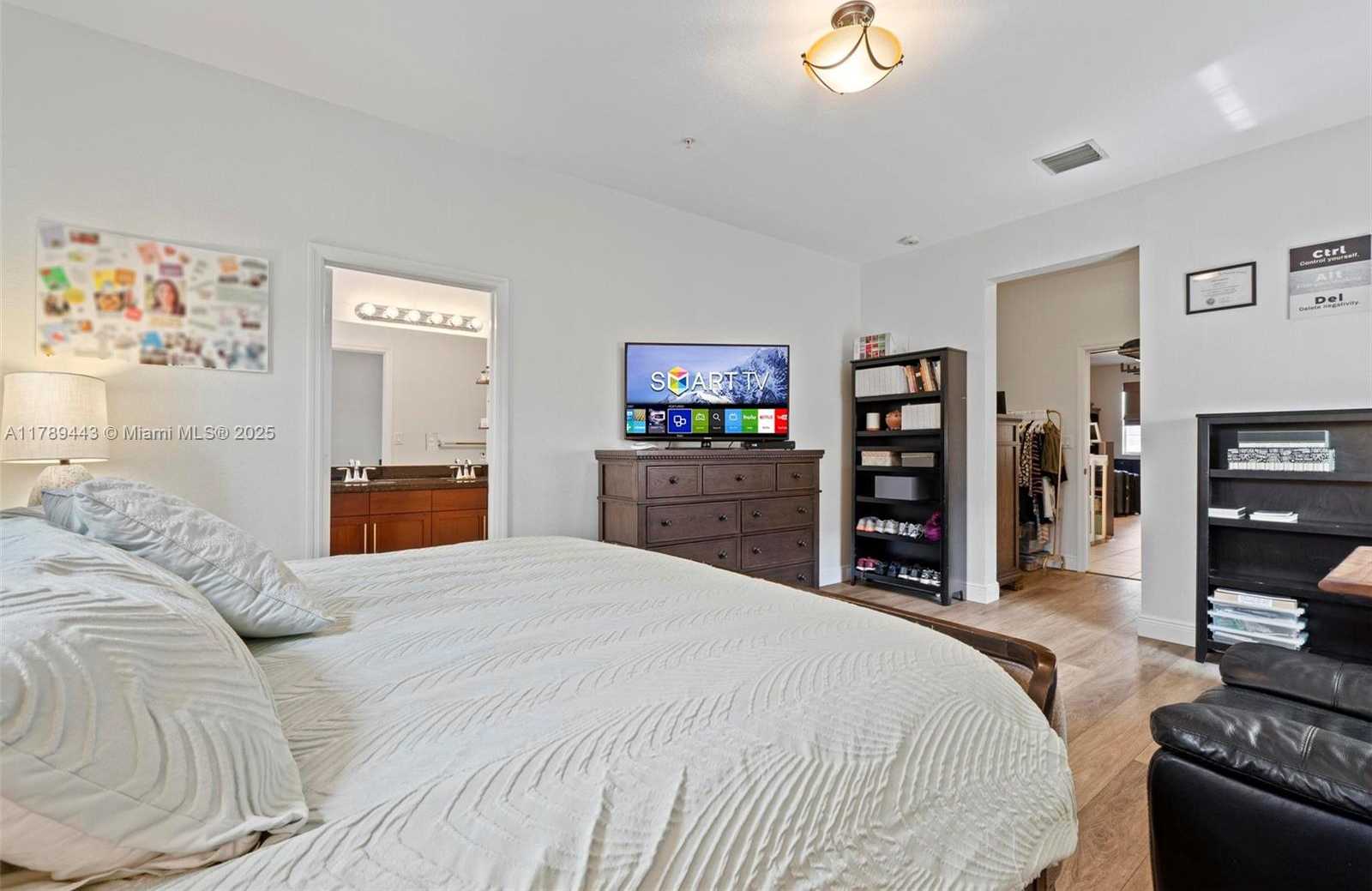 Small Image of 14637 SOUTH WEST 15TH ST, Pembroke Pines Number 27