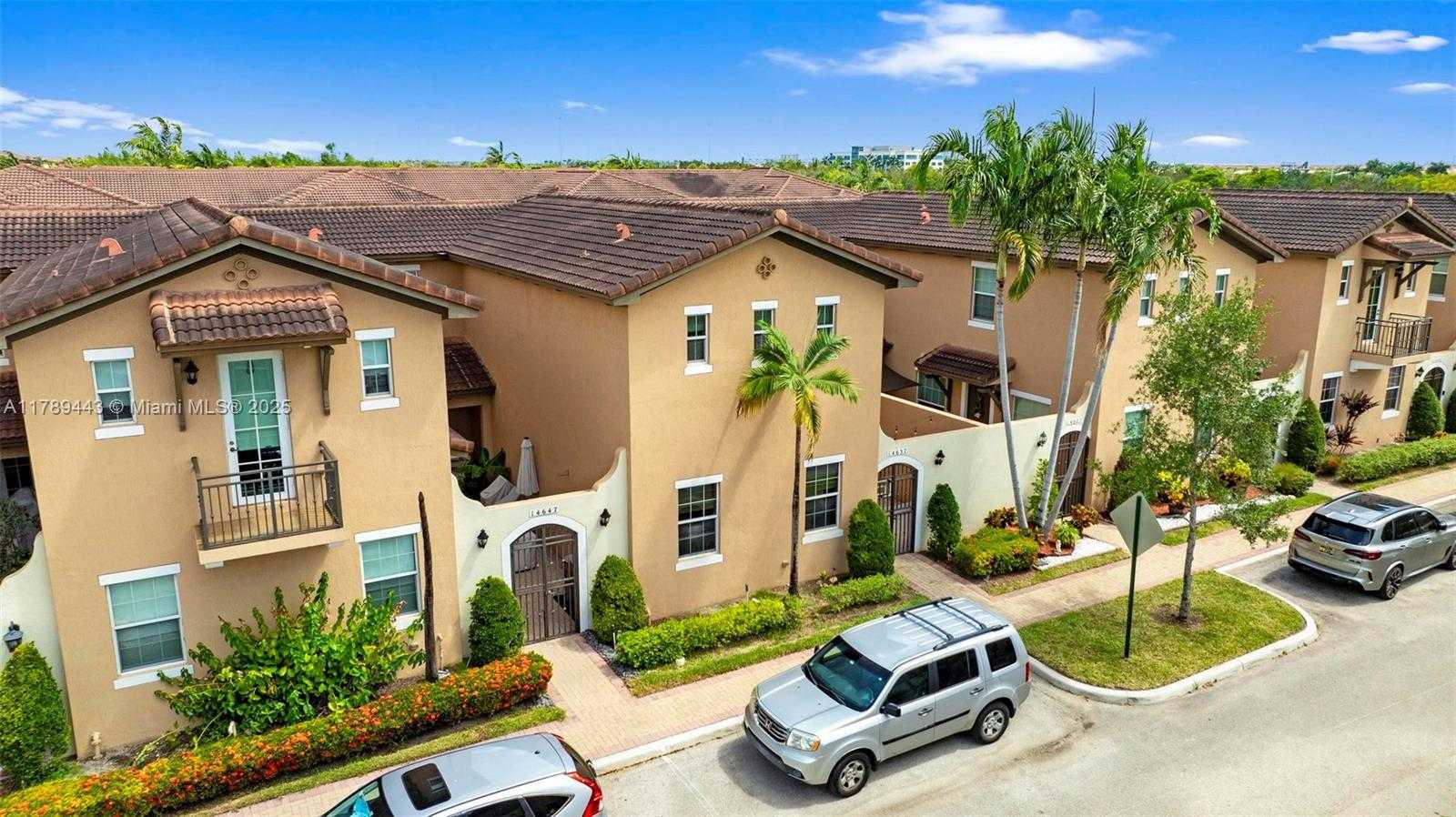 Small Image of 14637 SOUTH WEST 15TH ST, Pembroke Pines Number 40