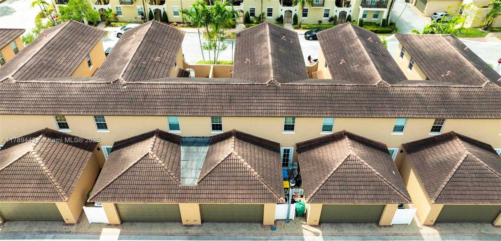 Small Image of 14637 SOUTH WEST 15TH ST, Pembroke Pines Number 42