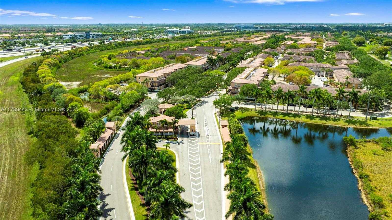 Small Image of 14637 SOUTH WEST 15TH ST, Pembroke Pines Number 46