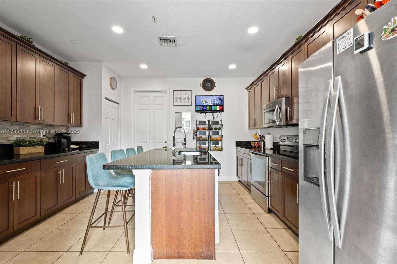 Small Image of 14637 SOUTH WEST 15TH ST, Pembroke Pines Number 6