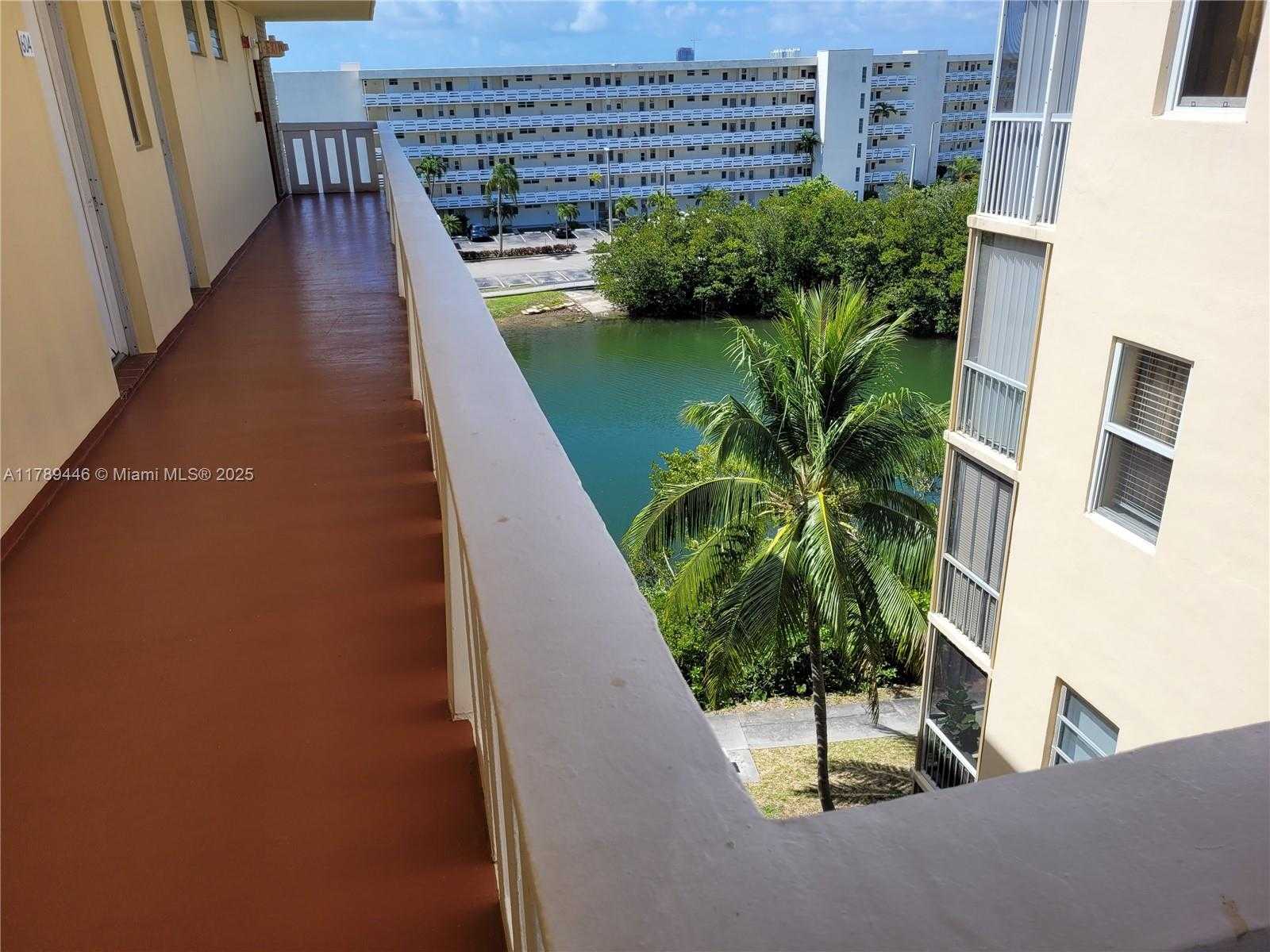 Small Image of 2930 POINT EAST DR #E603, Aventura Number 14