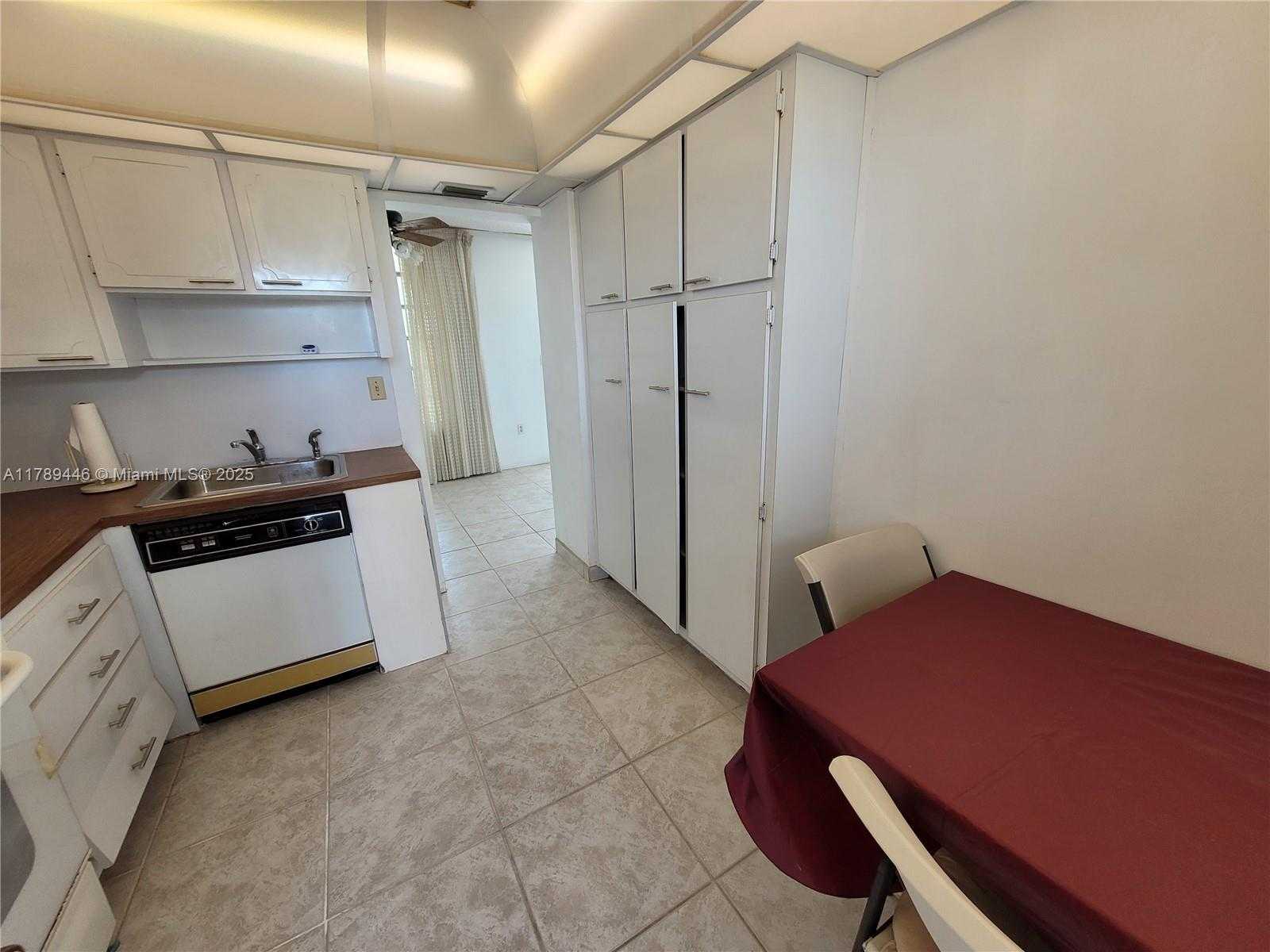 Small Image of 2930 POINT EAST DR #E603, Aventura Number 19