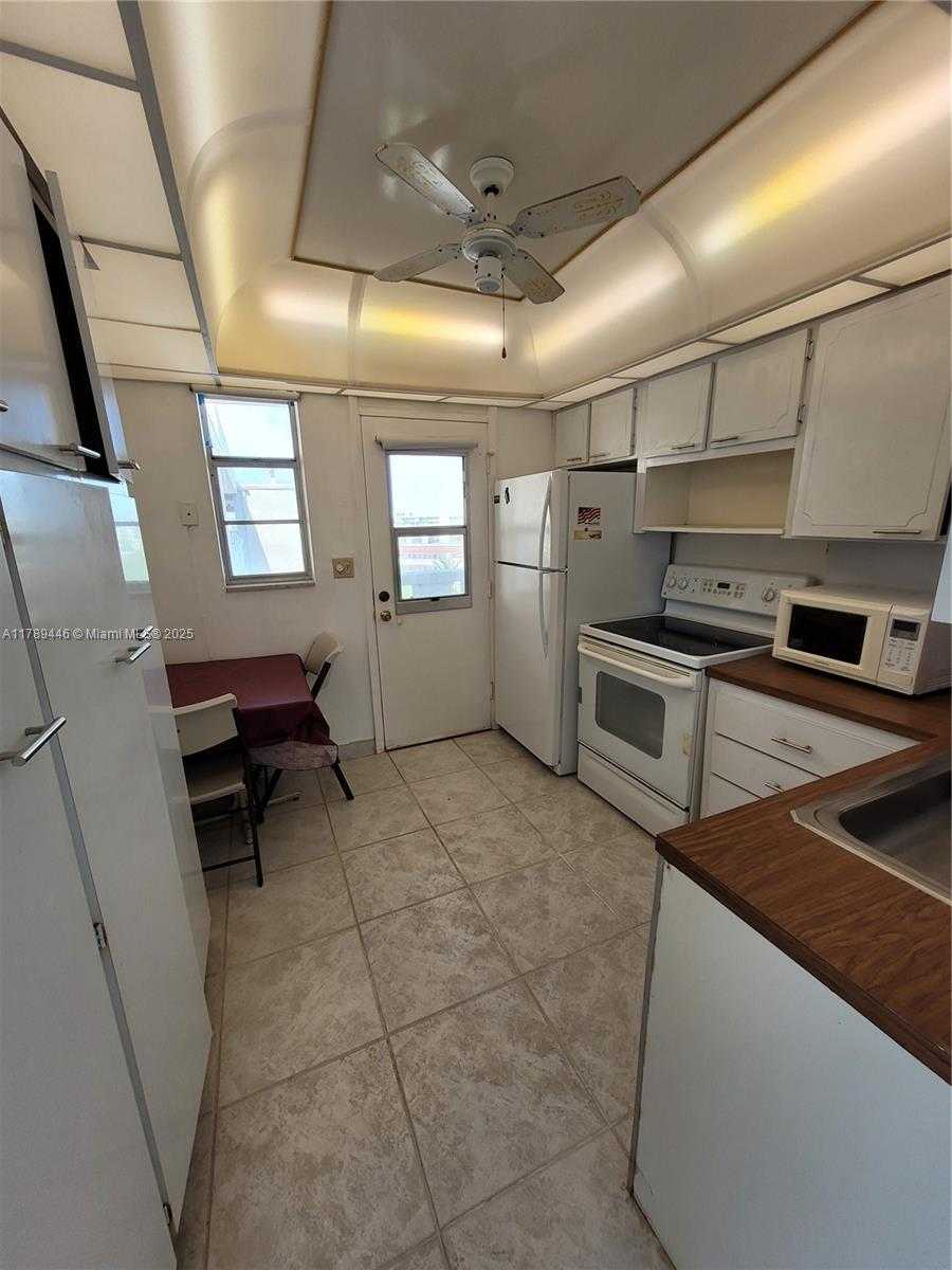 Small Image of 2930 POINT EAST DR #E603, Aventura Number 20
