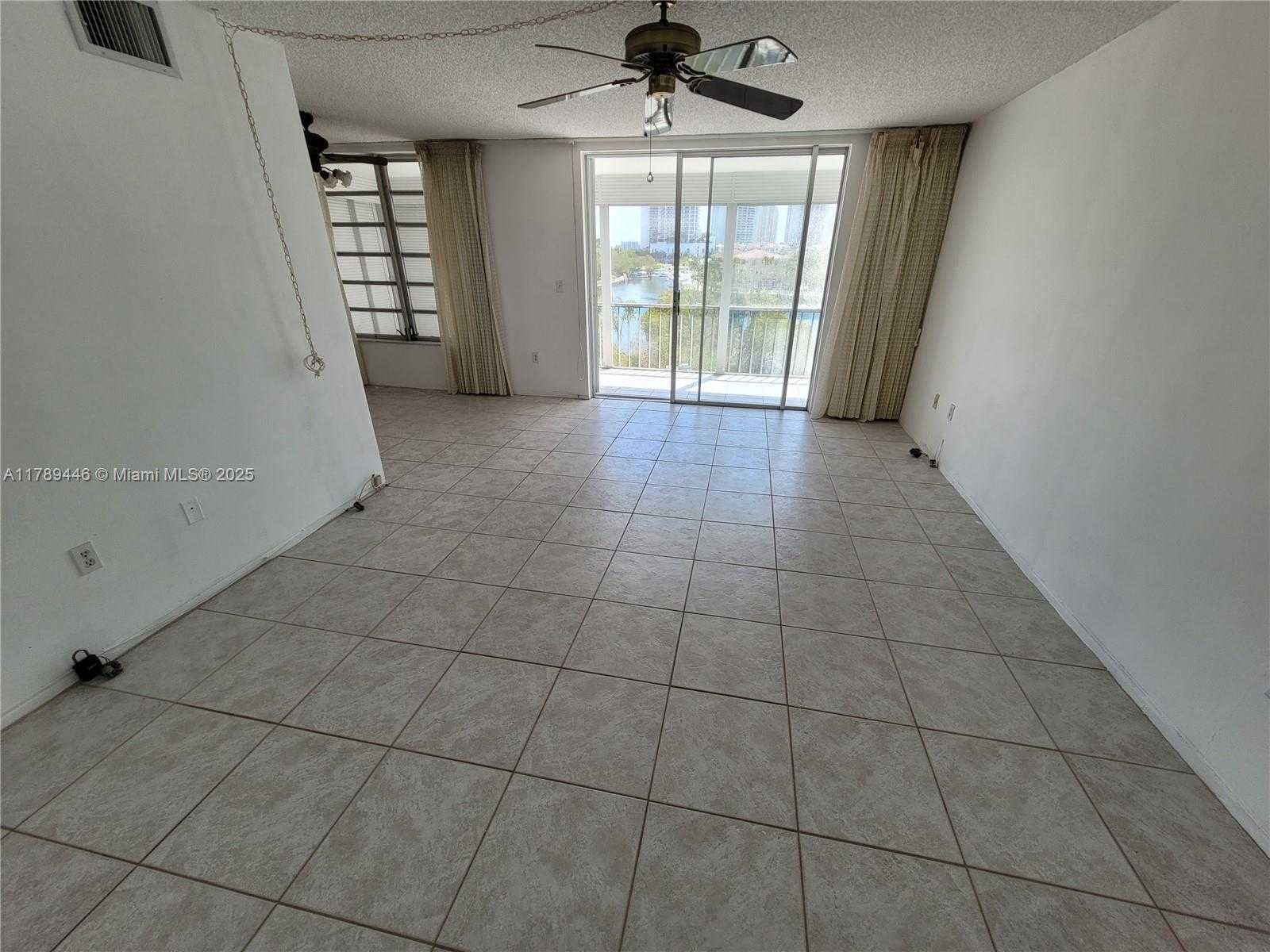 Small Image of 2930 POINT EAST DR #E603, Aventura Number 24