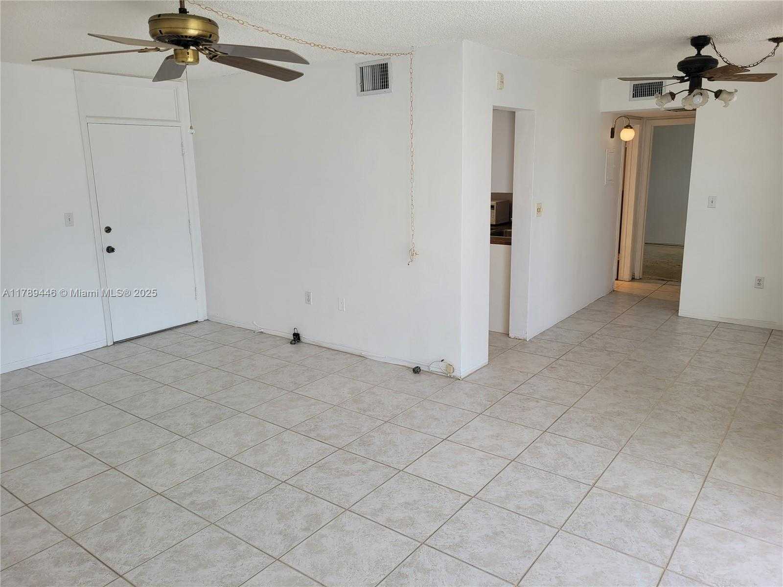 Small Image of 2930 POINT EAST DR #E603, Aventura Number 27