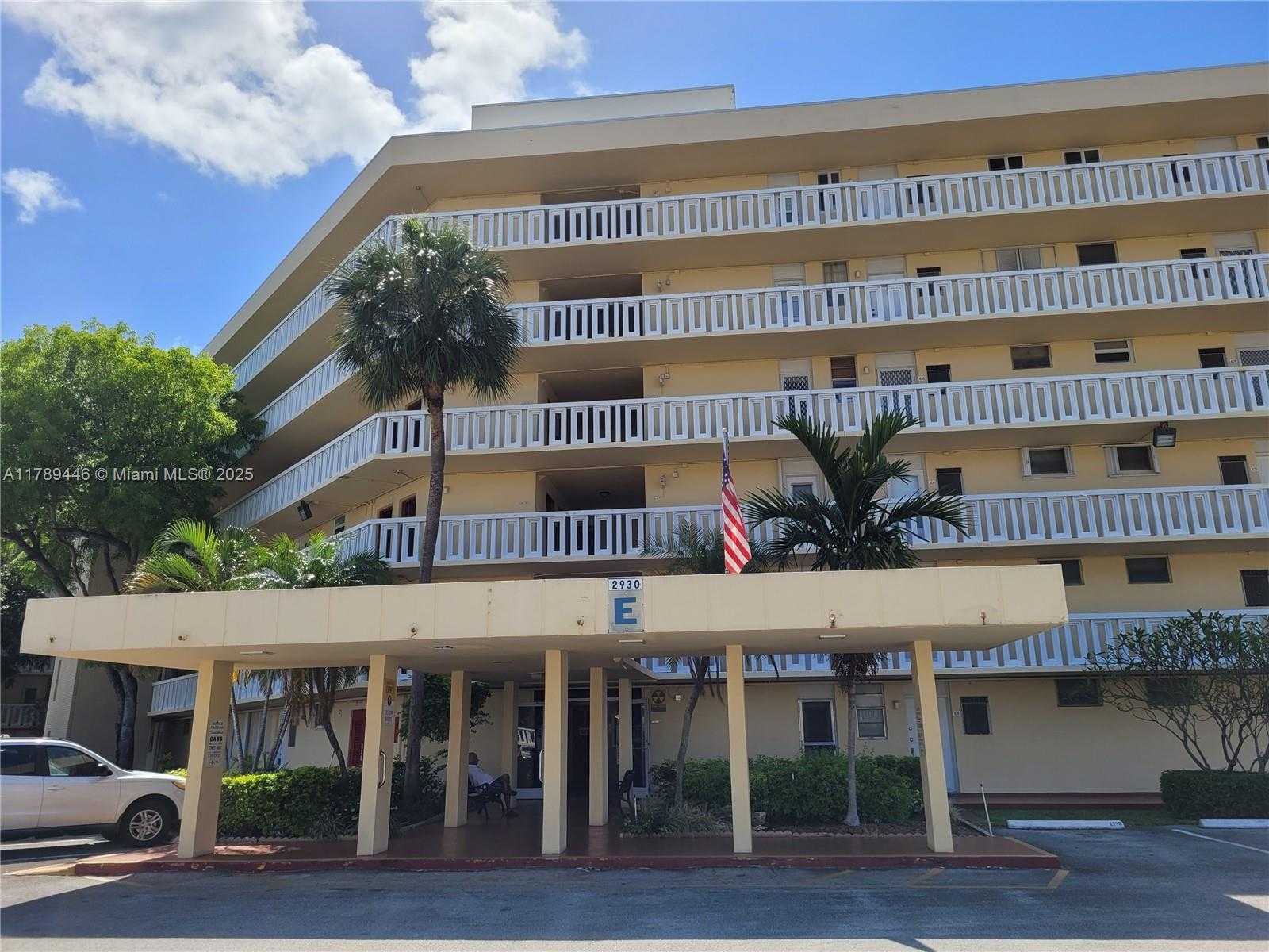 Small Image of 2930 POINT EAST DR #E603, Aventura Number 5